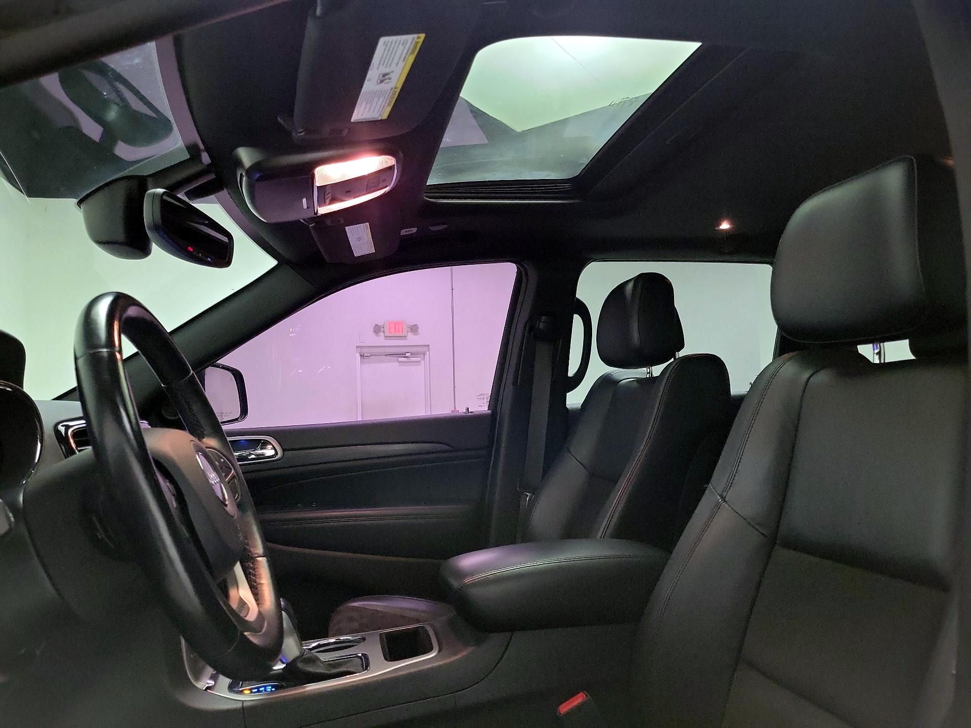 Thumbnail: 2019 Jeep Grand Cherokee - 20