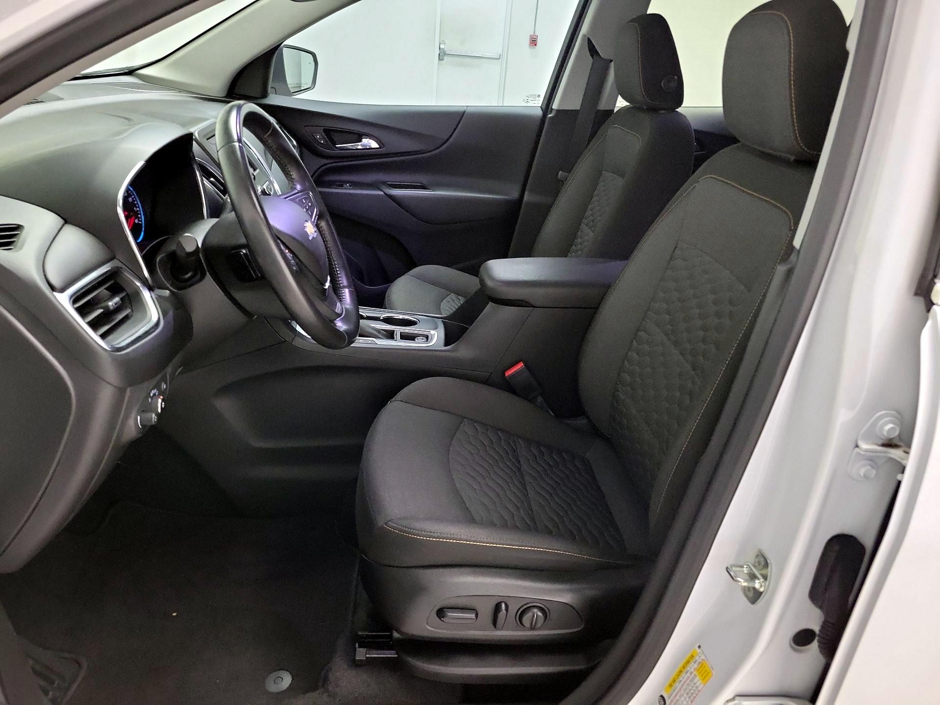 Thumbnail: 2020 Chevrolet Equinox - 11