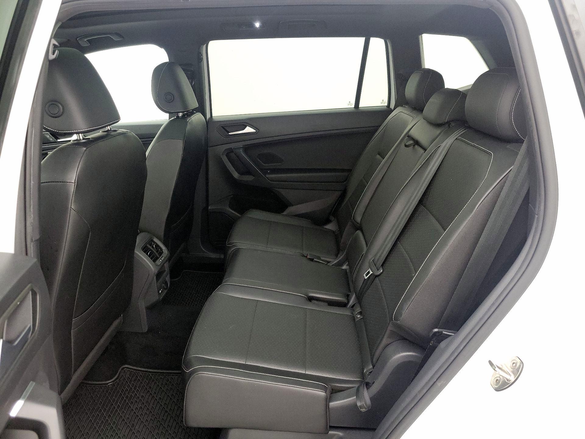Thumbnail: 2021 Volkswagen Tiguan - 20