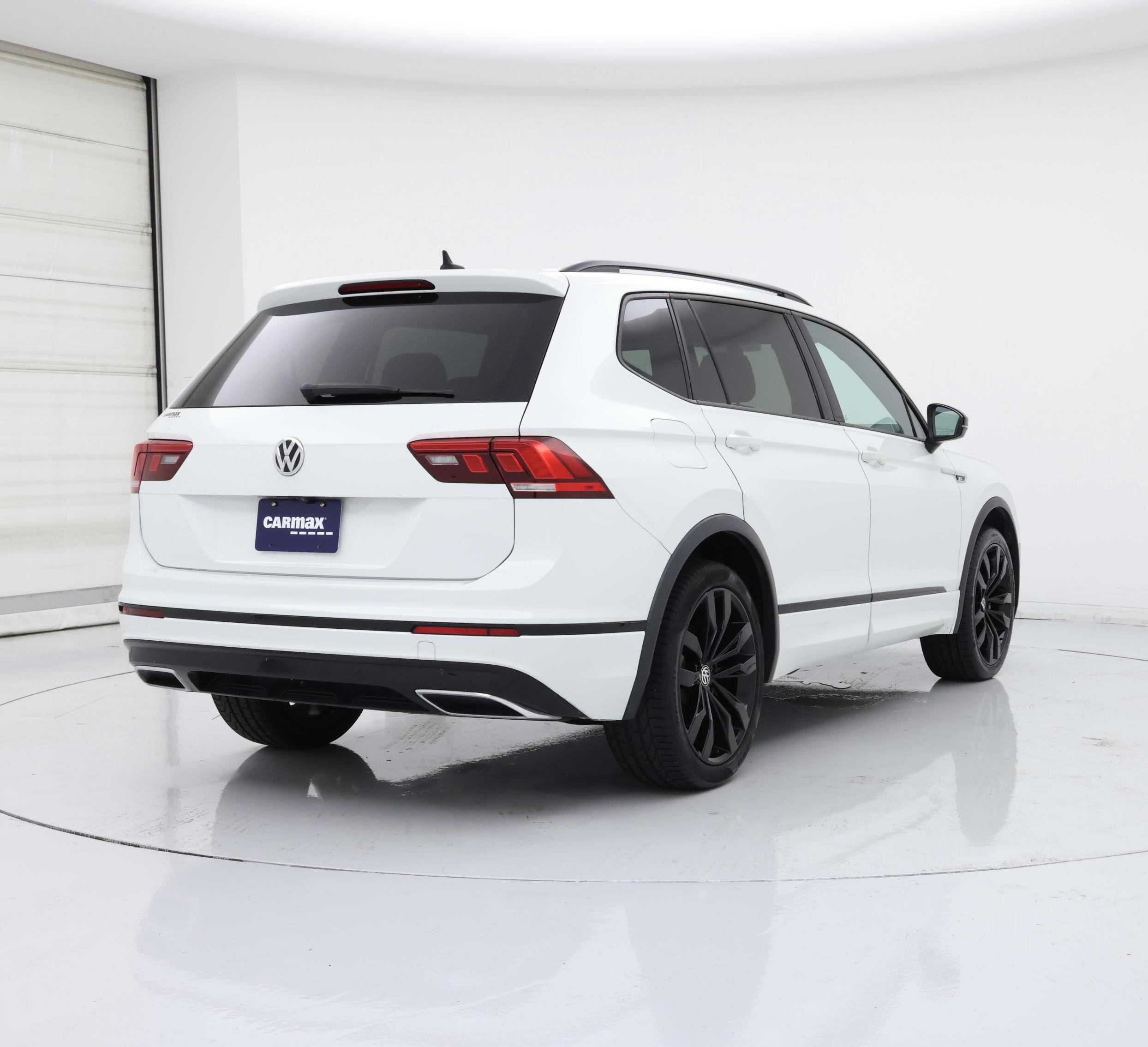 Thumbnail: 2021 Volkswagen Tiguan - 8
