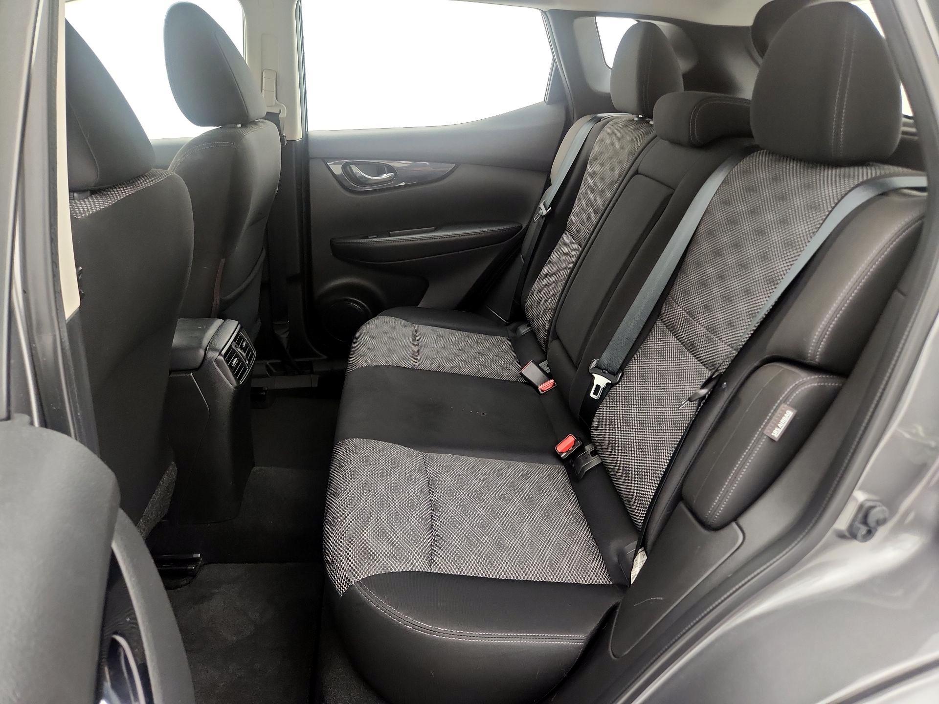 Thumbnail: 2020 Nissan Rogue Sport - 19