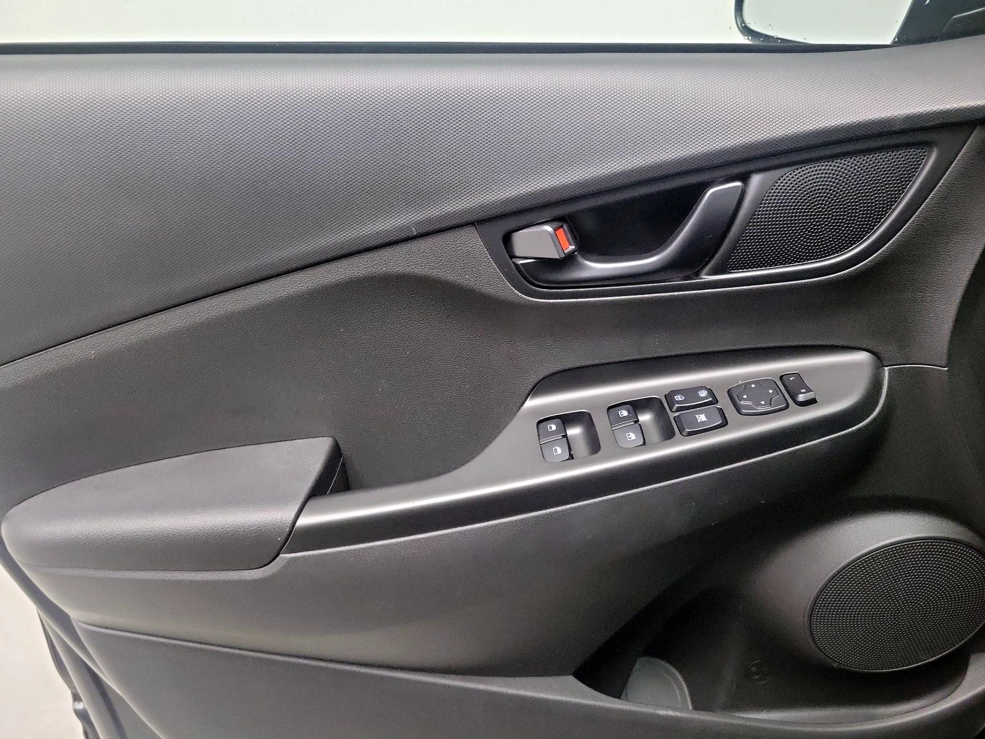 Thumbnail: 2022 Hyundai Kona - 12