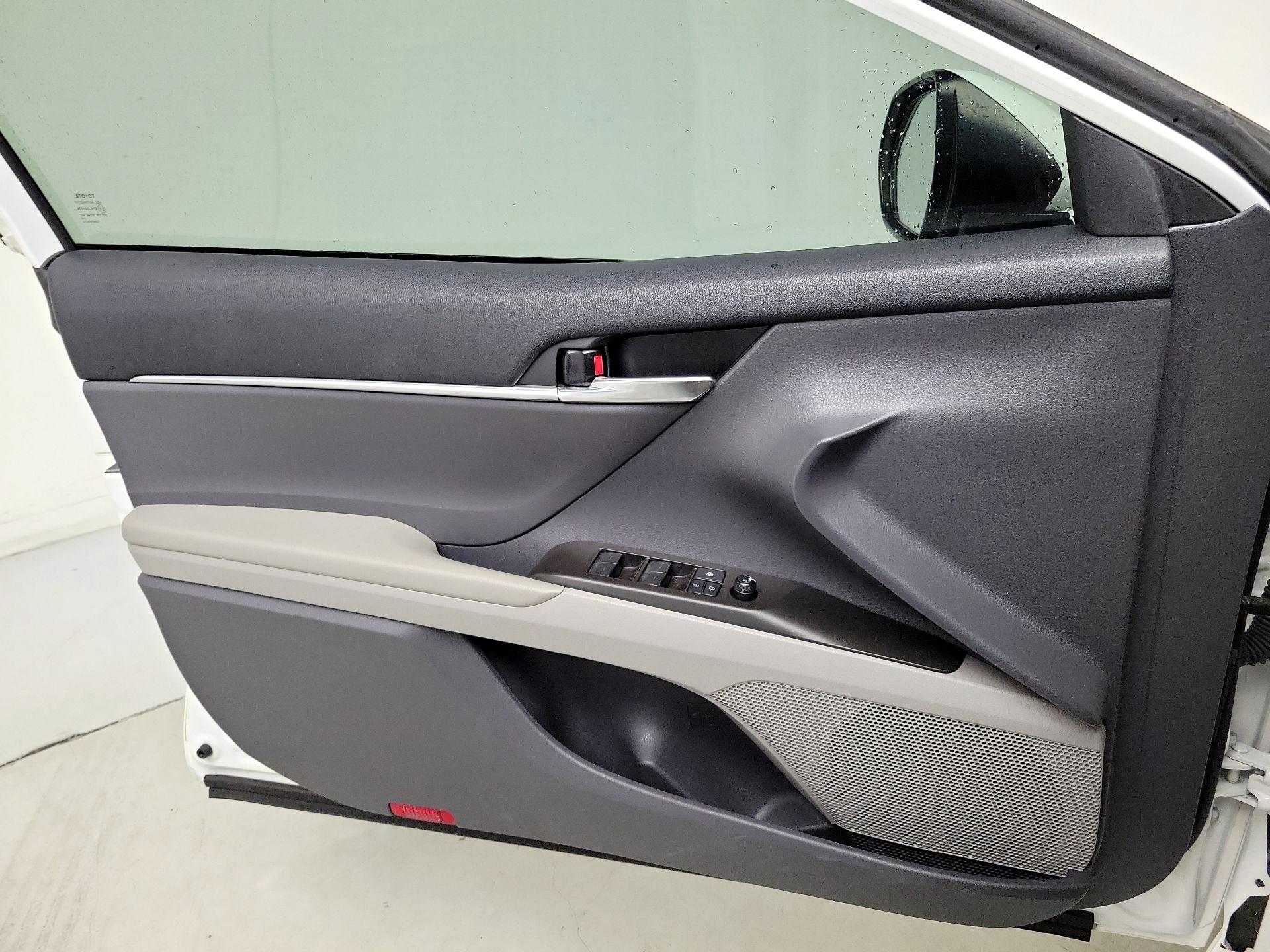 Thumbnail: 2021 Toyota Camry - 12