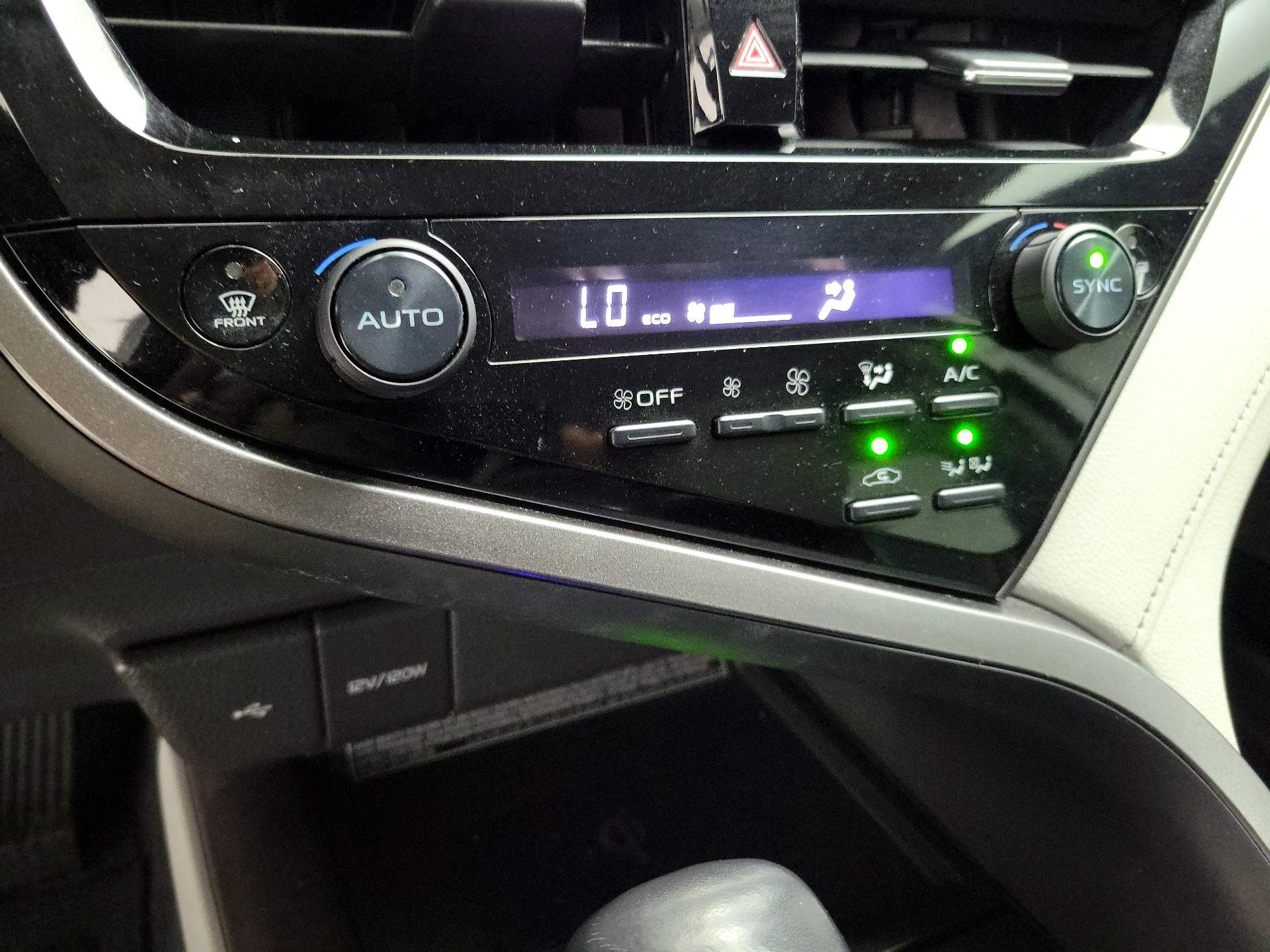 Thumbnail: 2021 Toyota Camry - 16