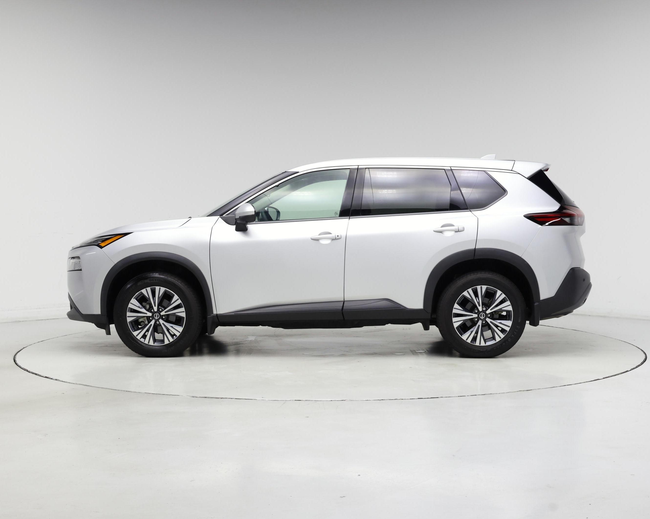 Thumbnail: 2021 Nissan Rogue - 3