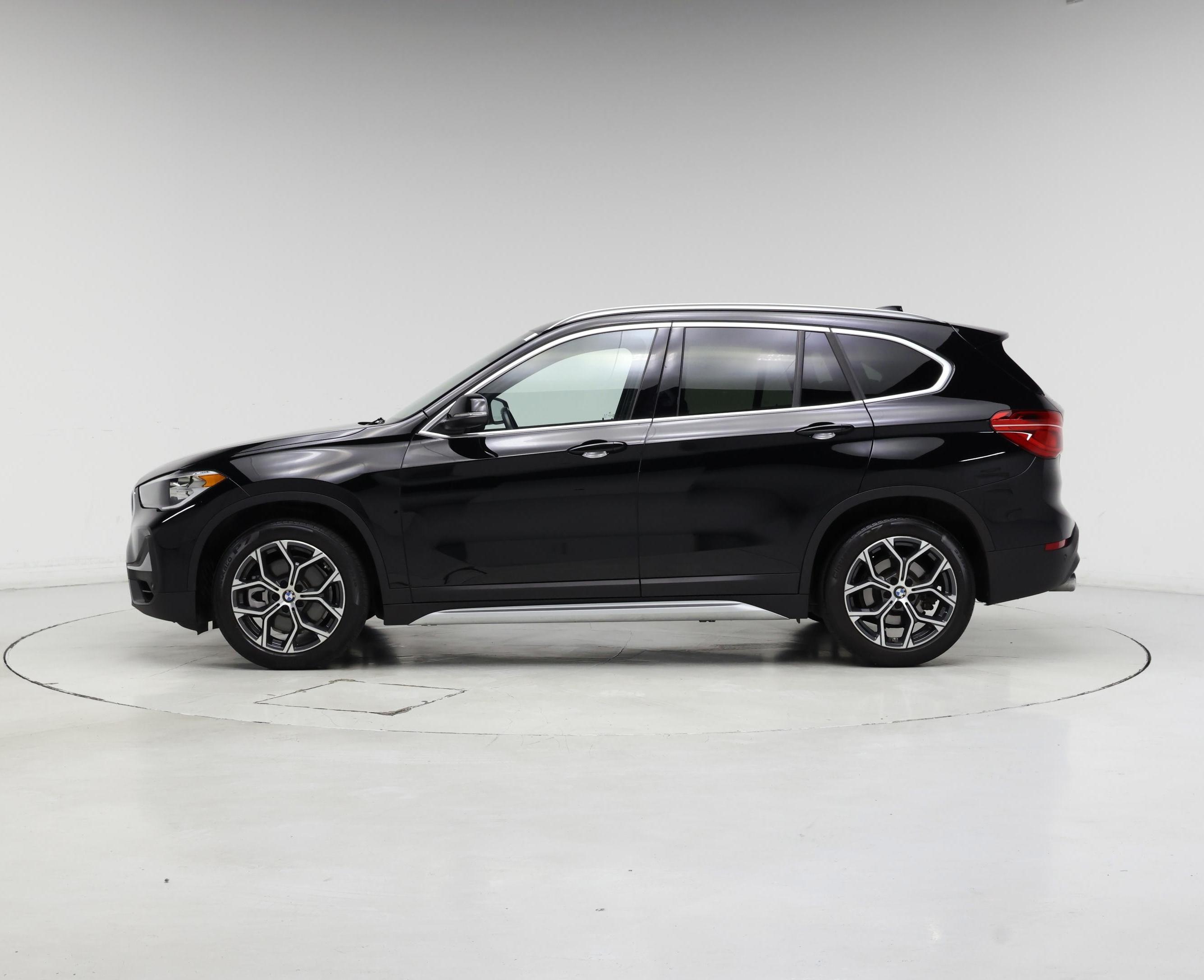 Thumbnail: 2021 BMW X1 - 3