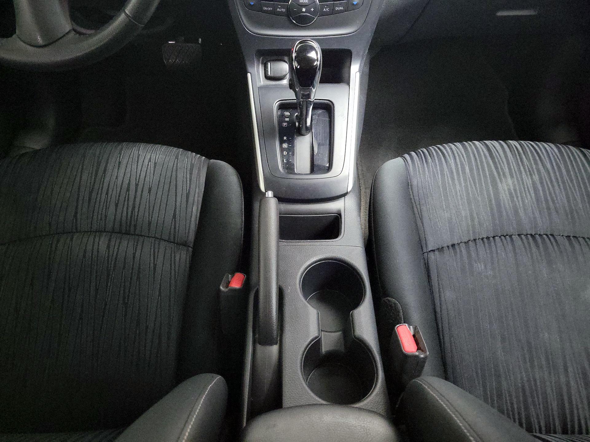 Thumbnail: 2019 Nissan Sentra - 17