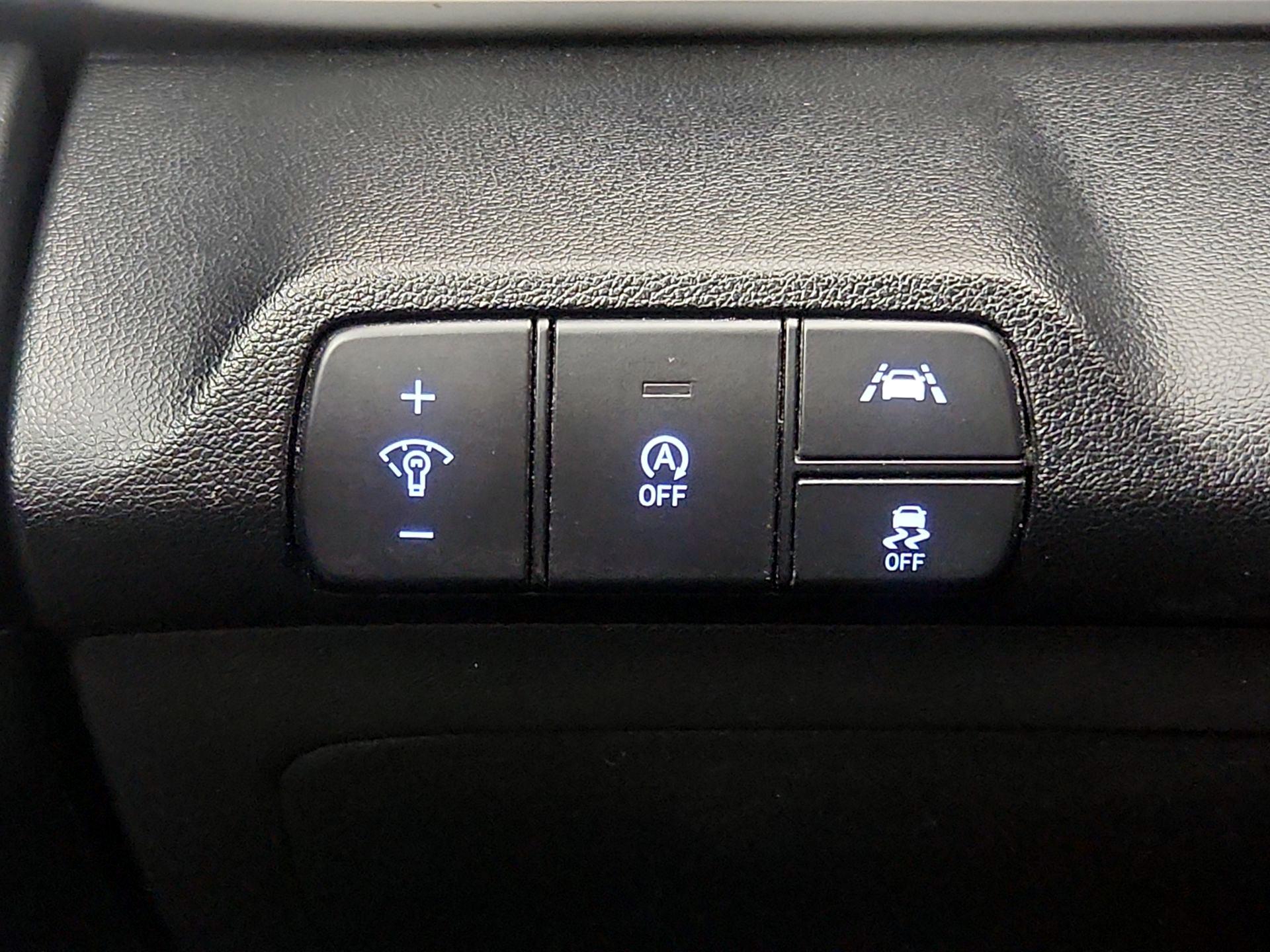 Thumbnail: 2021 Hyundai Elantra - 13