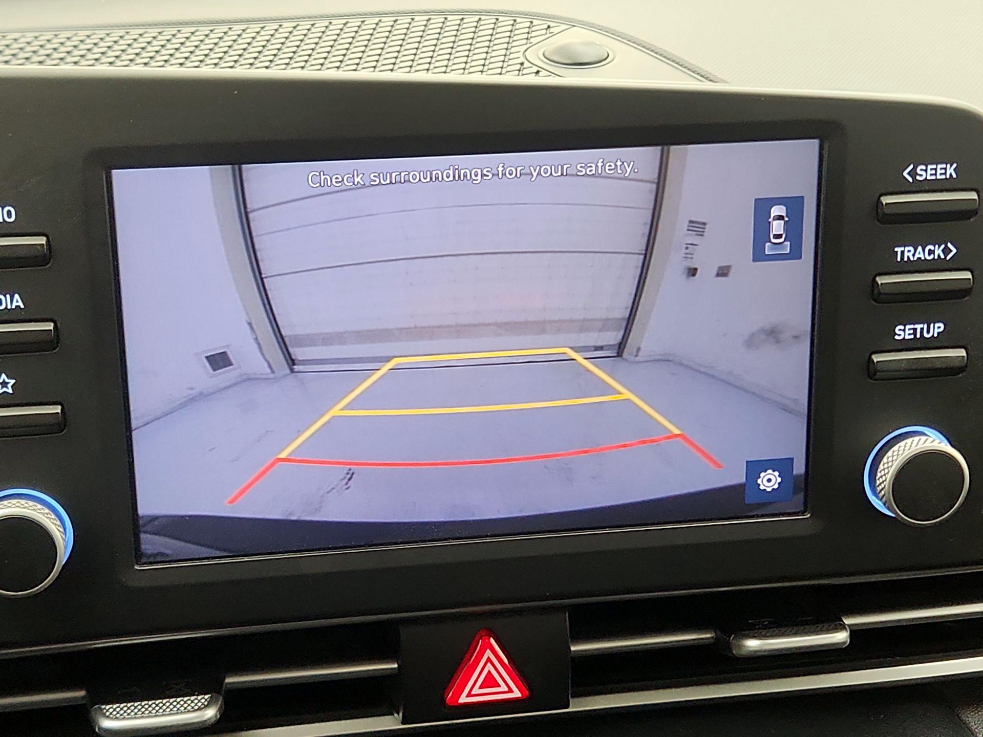 Thumbnail: 2021 Hyundai Elantra - 14