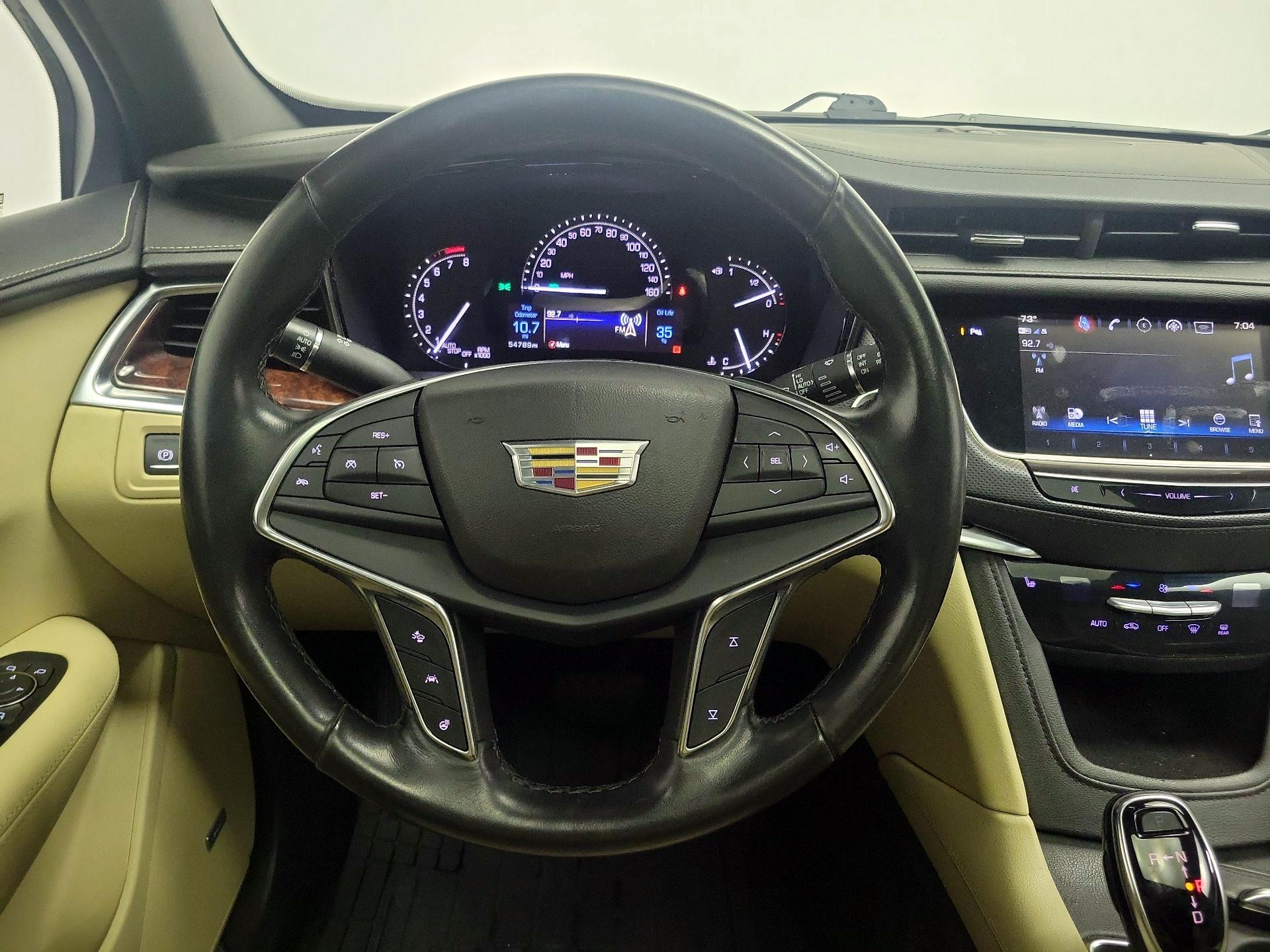 Thumbnail: 2019 Cadillac XT5 - 10