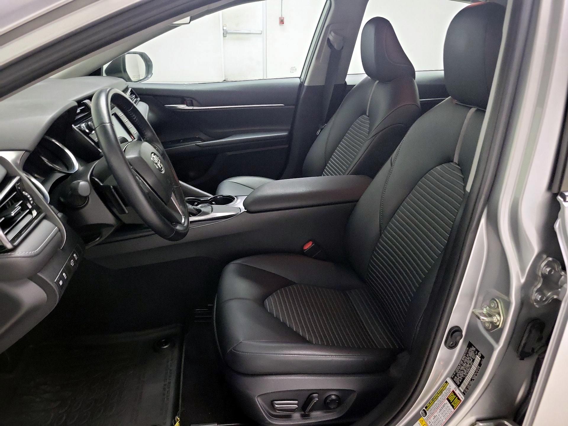 Thumbnail: 2019 Toyota Camry - 11