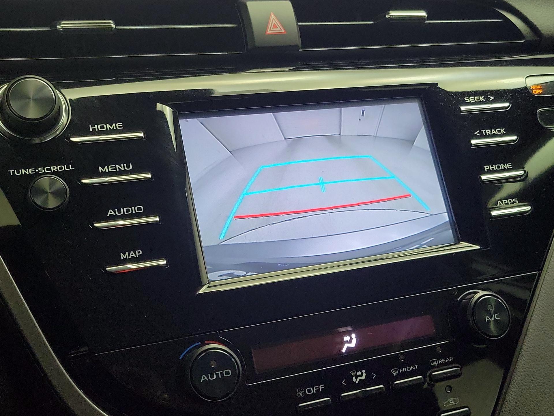 Thumbnail: 2019 Toyota Camry - 14