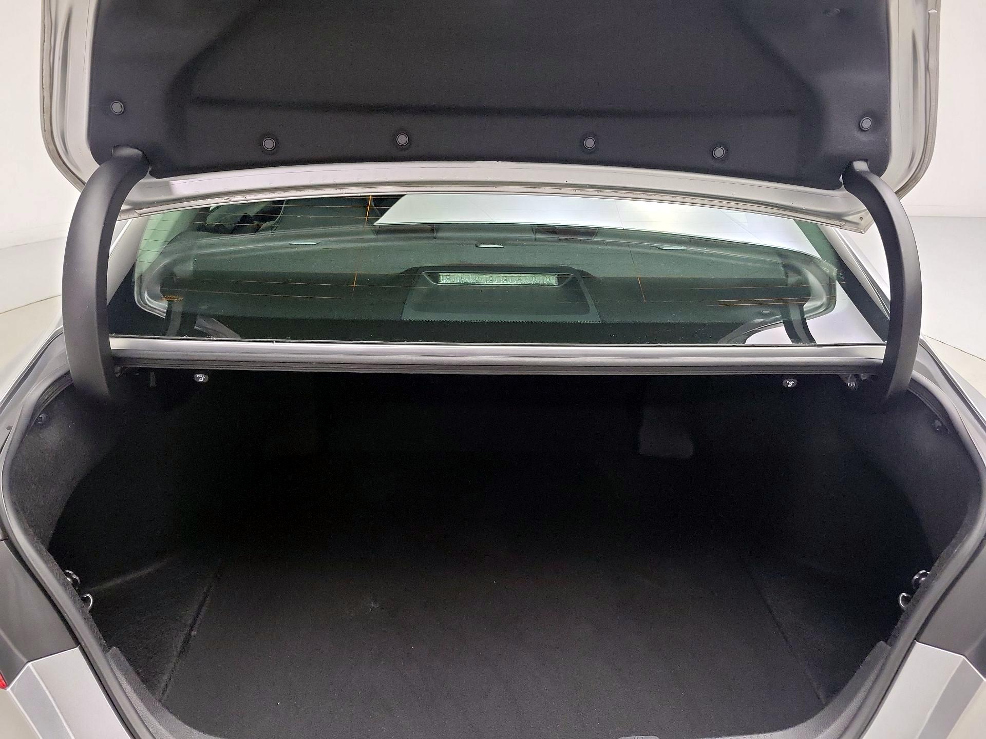 Thumbnail: 2019 Toyota Camry - 20