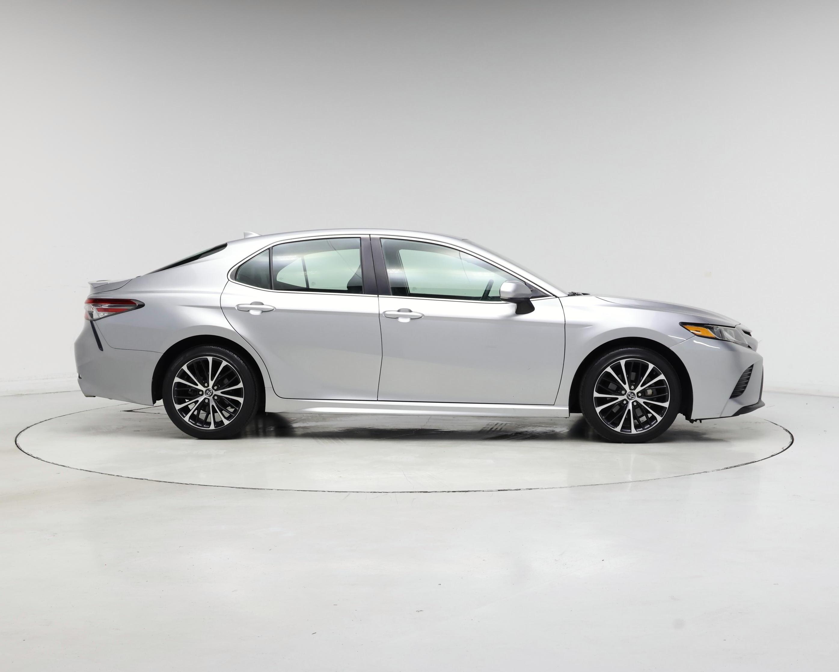 Thumbnail: 2019 Toyota Camry - 7