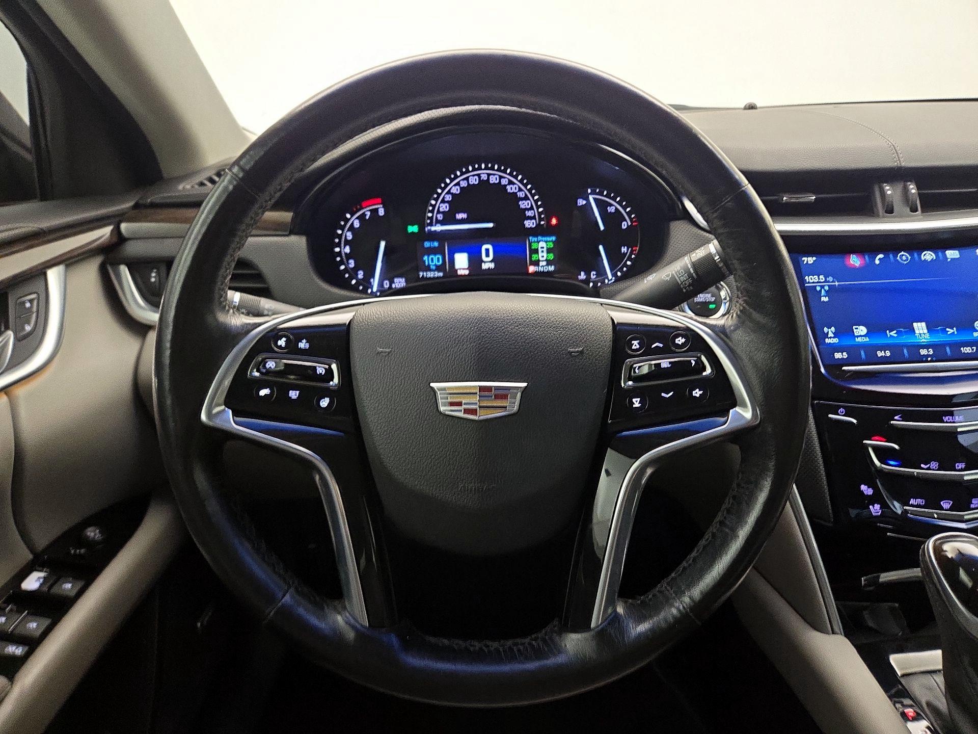 Thumbnail: 2017 Cadillac XTS - 10