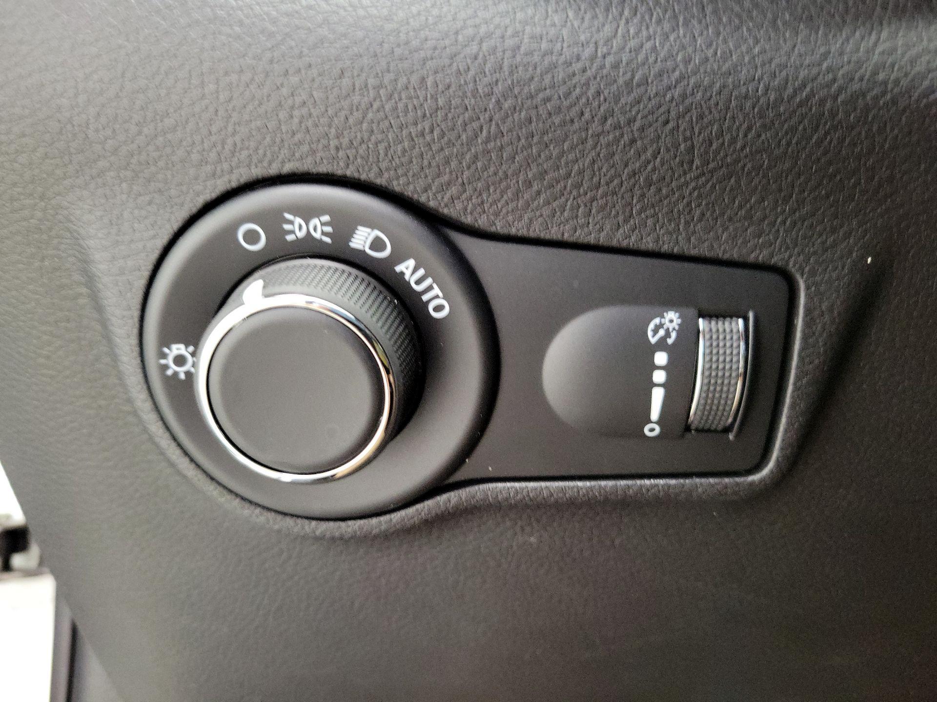 Thumbnail: 2025 Jeep Compass - 13