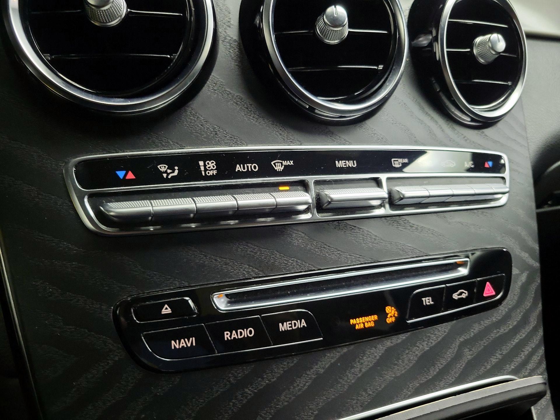 Thumbnail: 2019 Mercedes-Benz GLC - 16