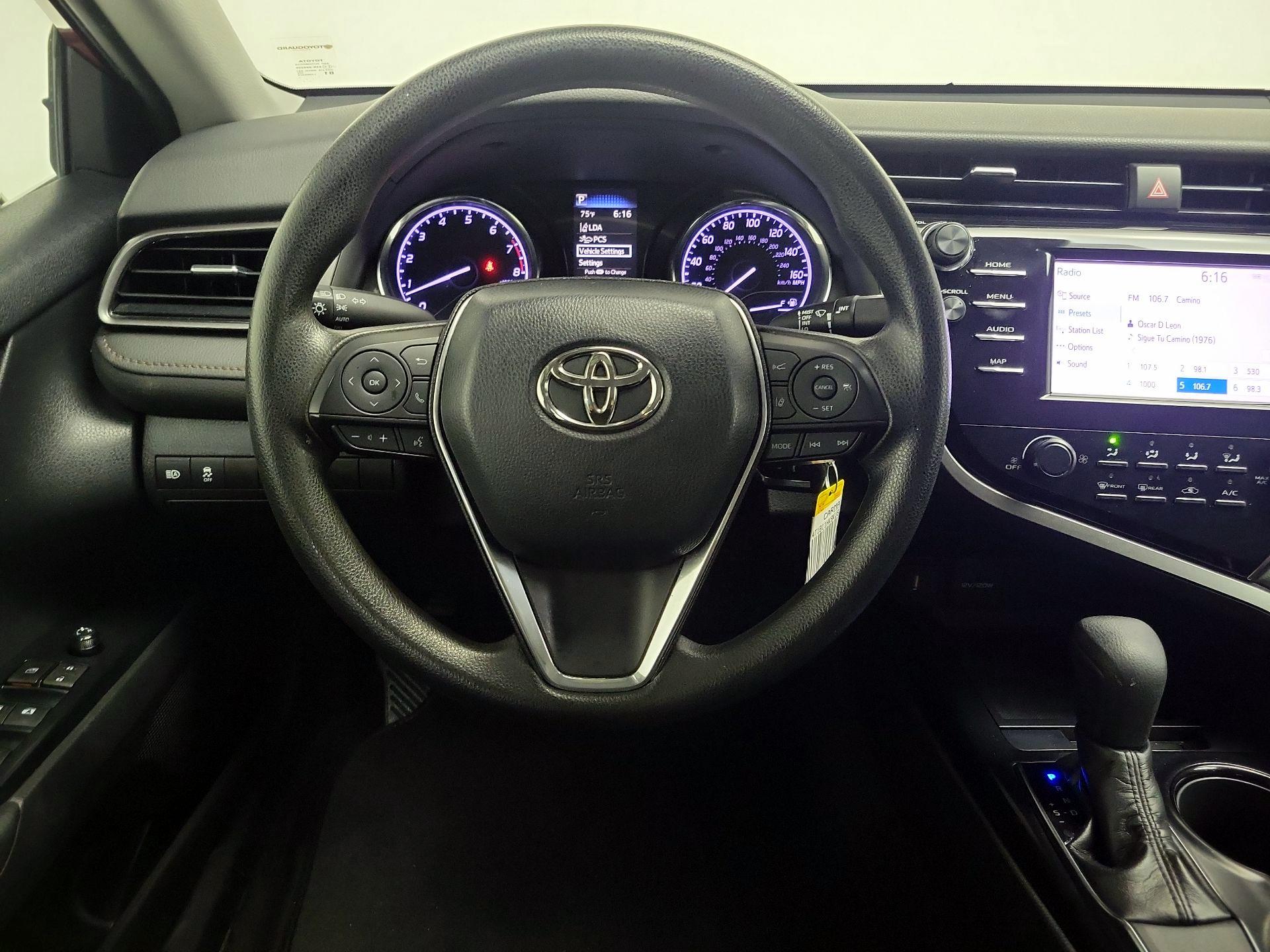 Thumbnail: 2019 Toyota Camry - 10
