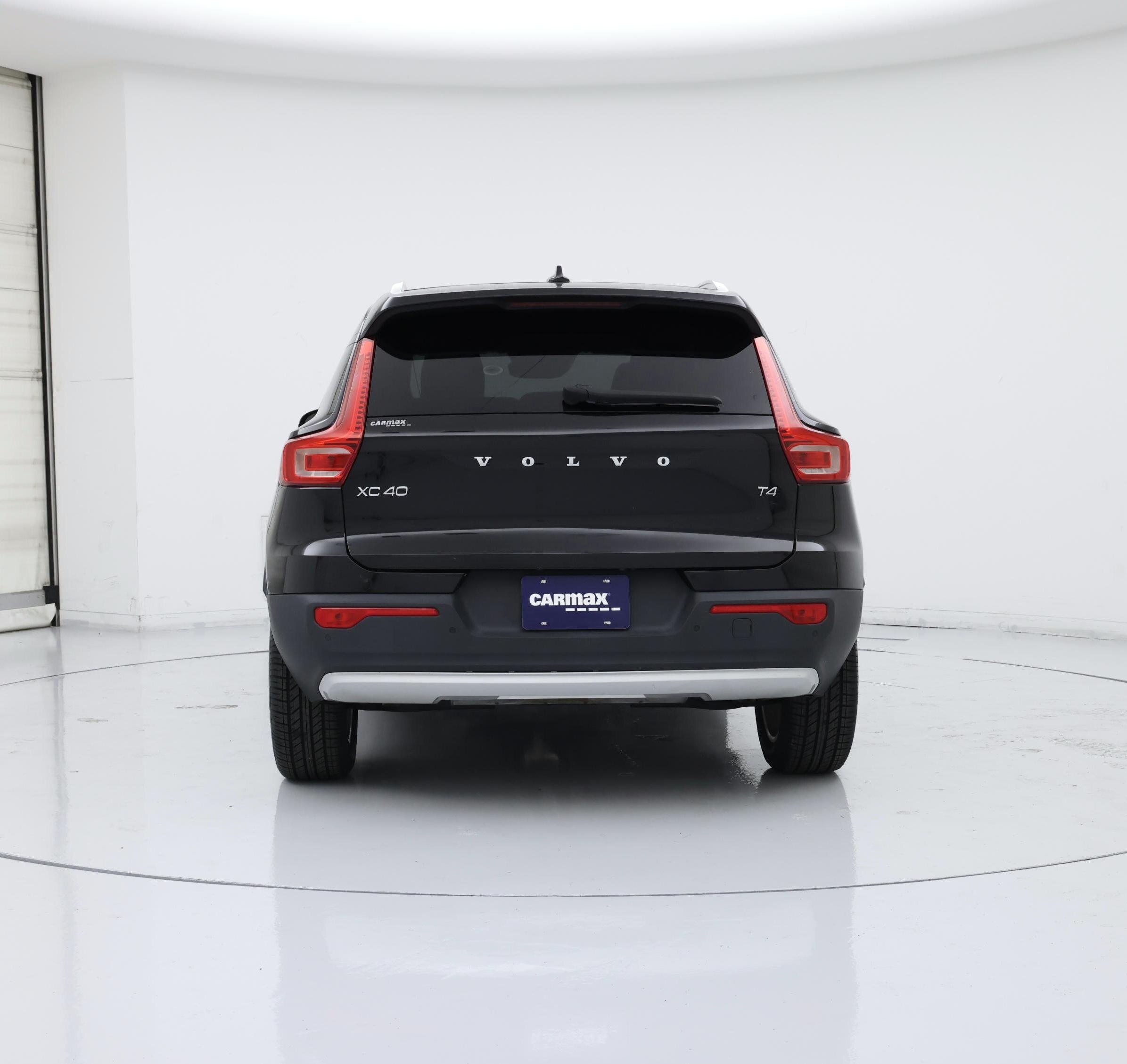Thumbnail: 2022 Volvo XC40 - 6