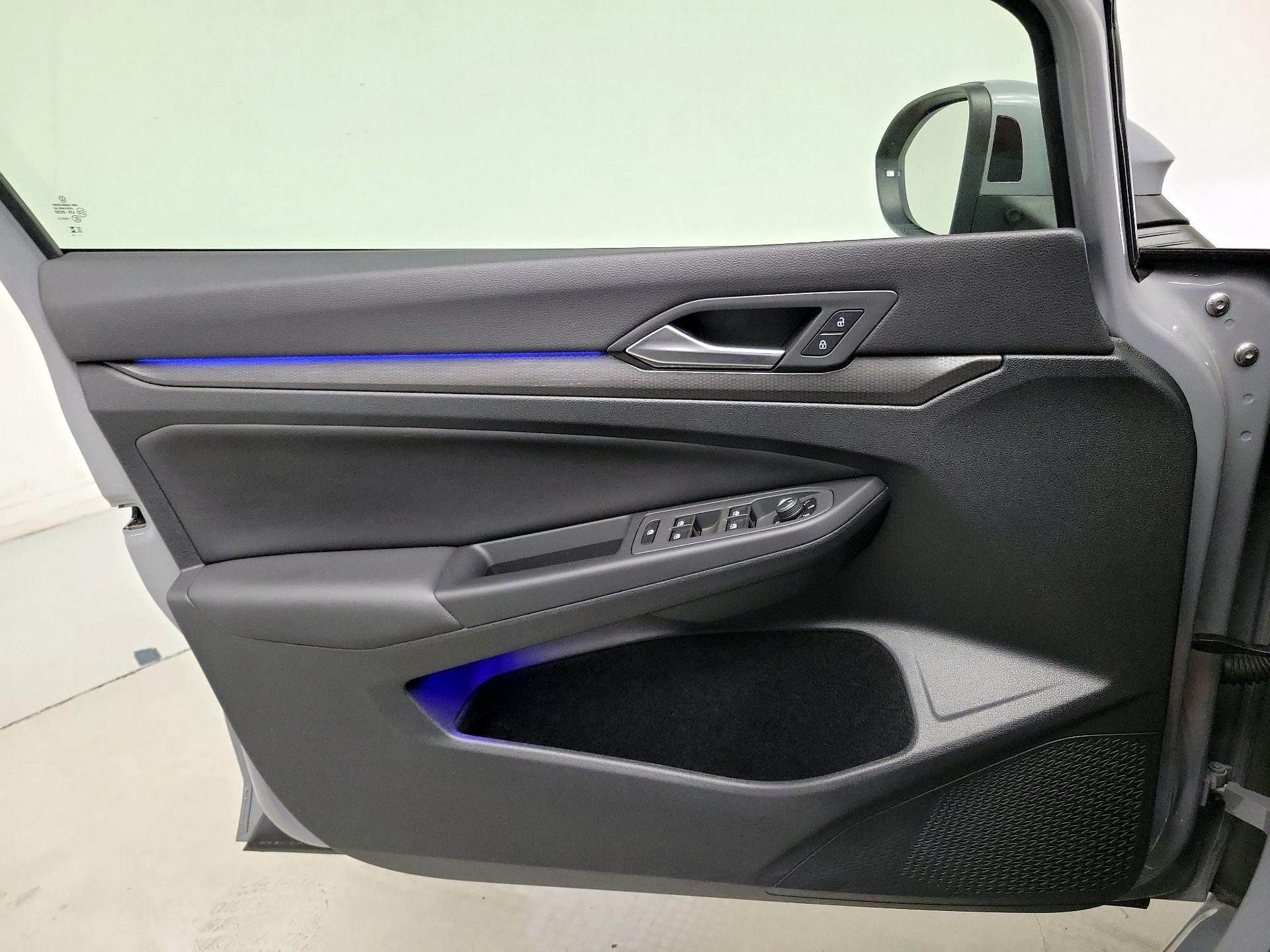 Thumbnail: 2023 Volkswagen Golf - 12