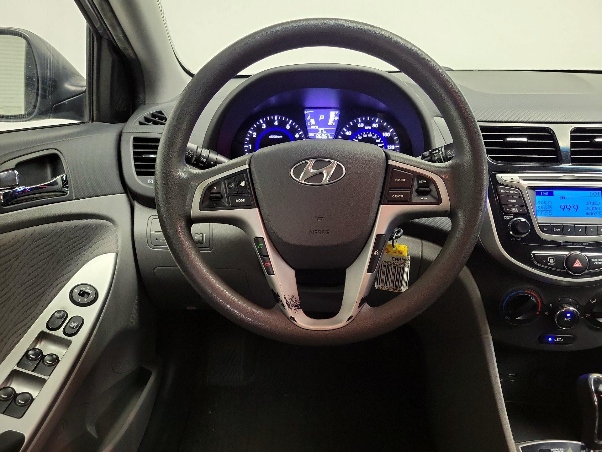 Thumbnail: 2014 Hyundai Accent - 10