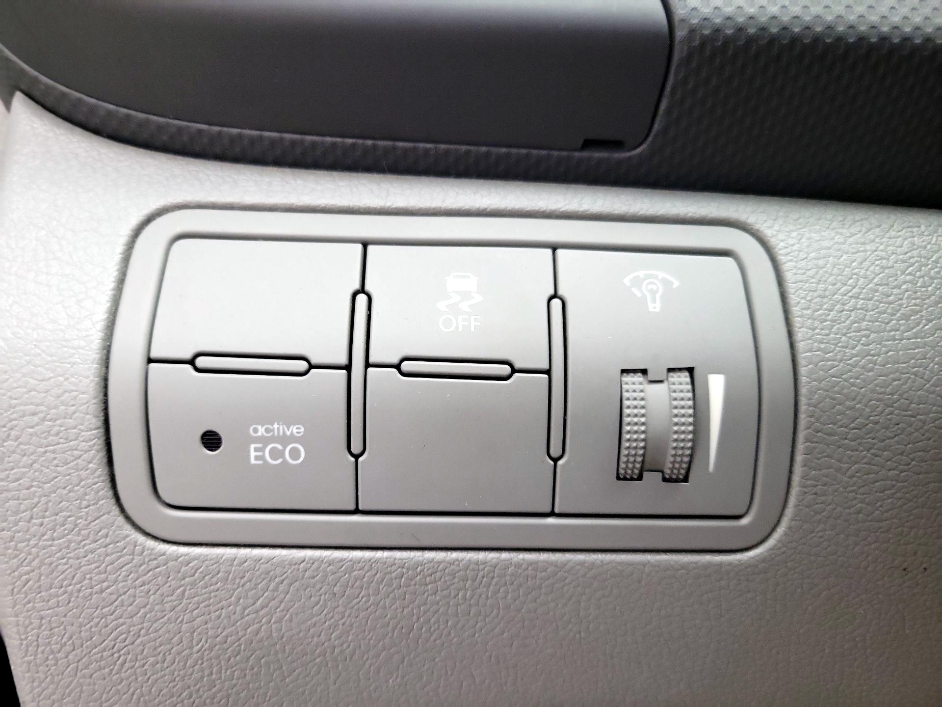 Thumbnail: 2014 Hyundai Accent - 13