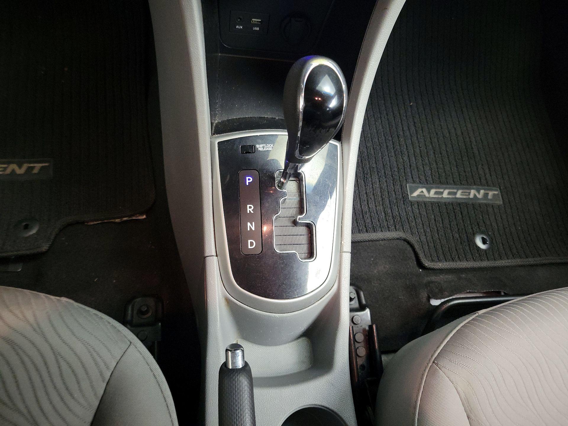 Thumbnail: 2014 Hyundai Accent - 16