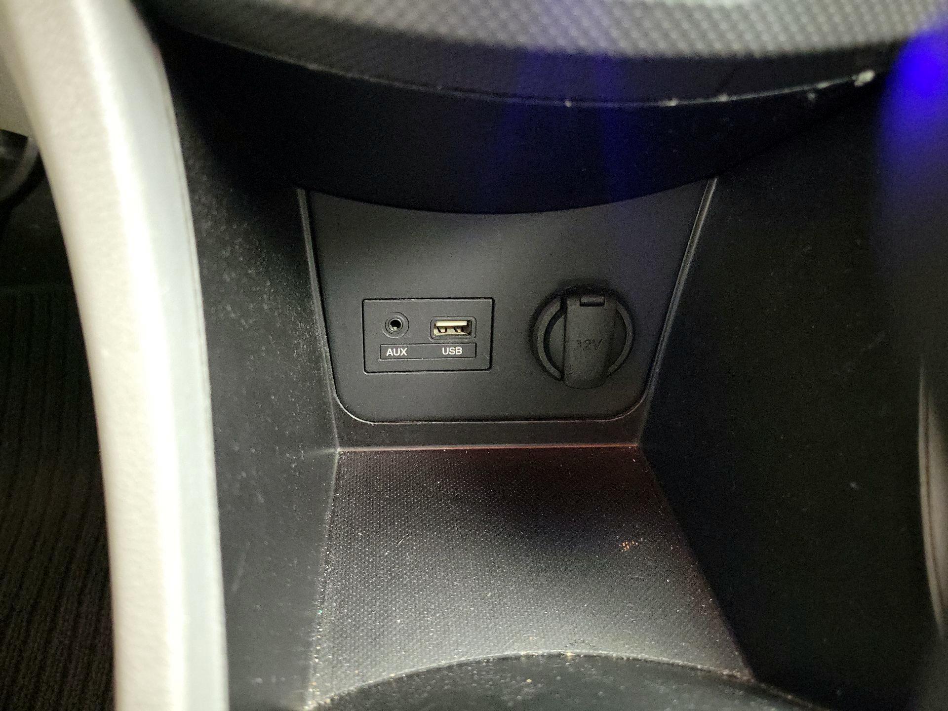 Thumbnail: 2014 Hyundai Accent - 17