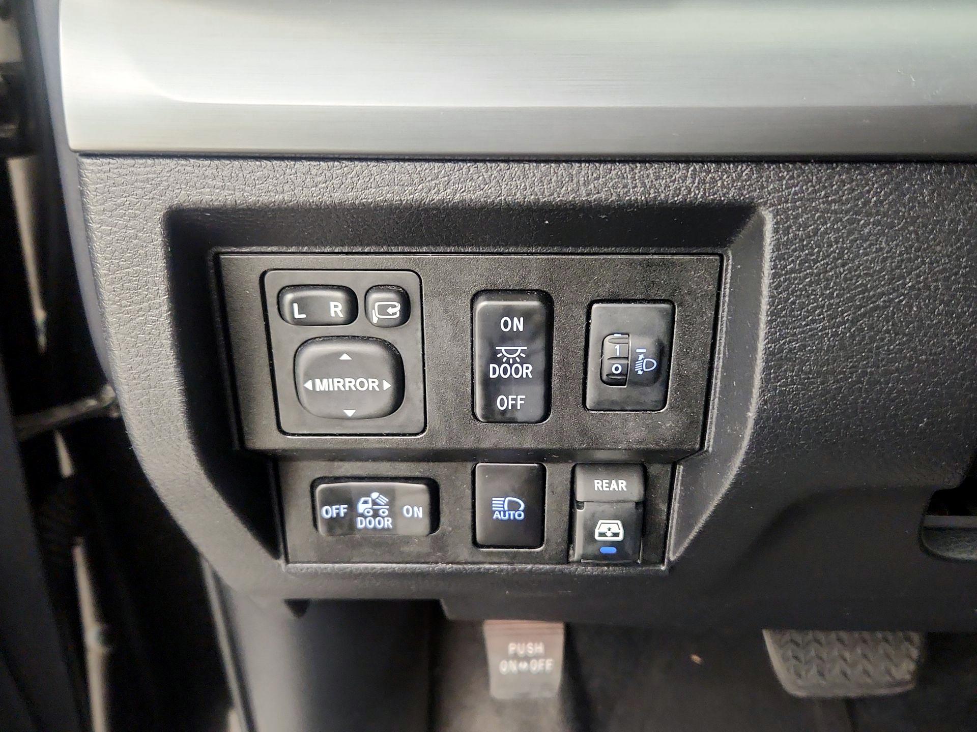 Thumbnail: 2018 Toyota Tundra - 13
