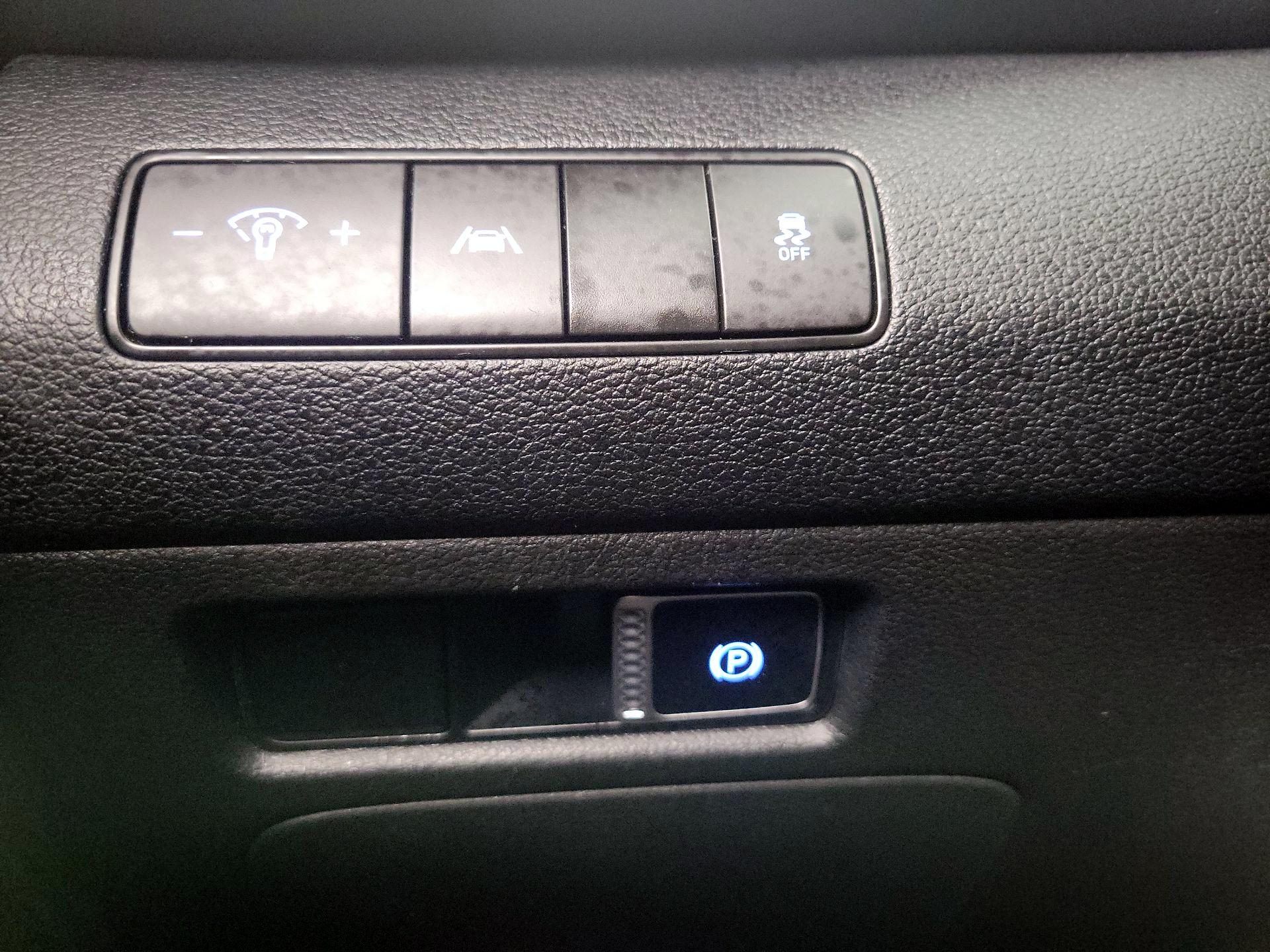 Thumbnail: 2022 Hyundai Santa Fe - 13