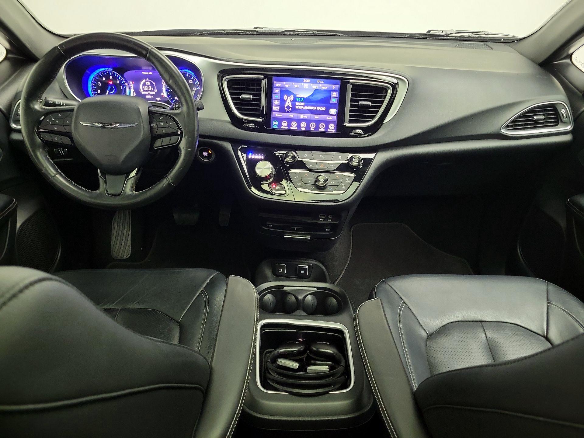 Thumbnail: 2019 Chrysler Pacifica - 9
