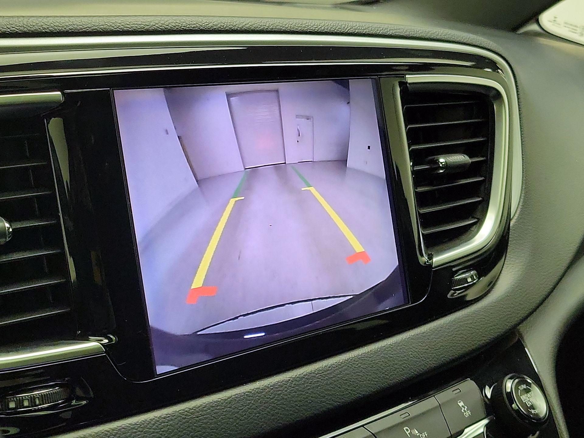 Thumbnail: 2019 Chrysler Pacifica - 14