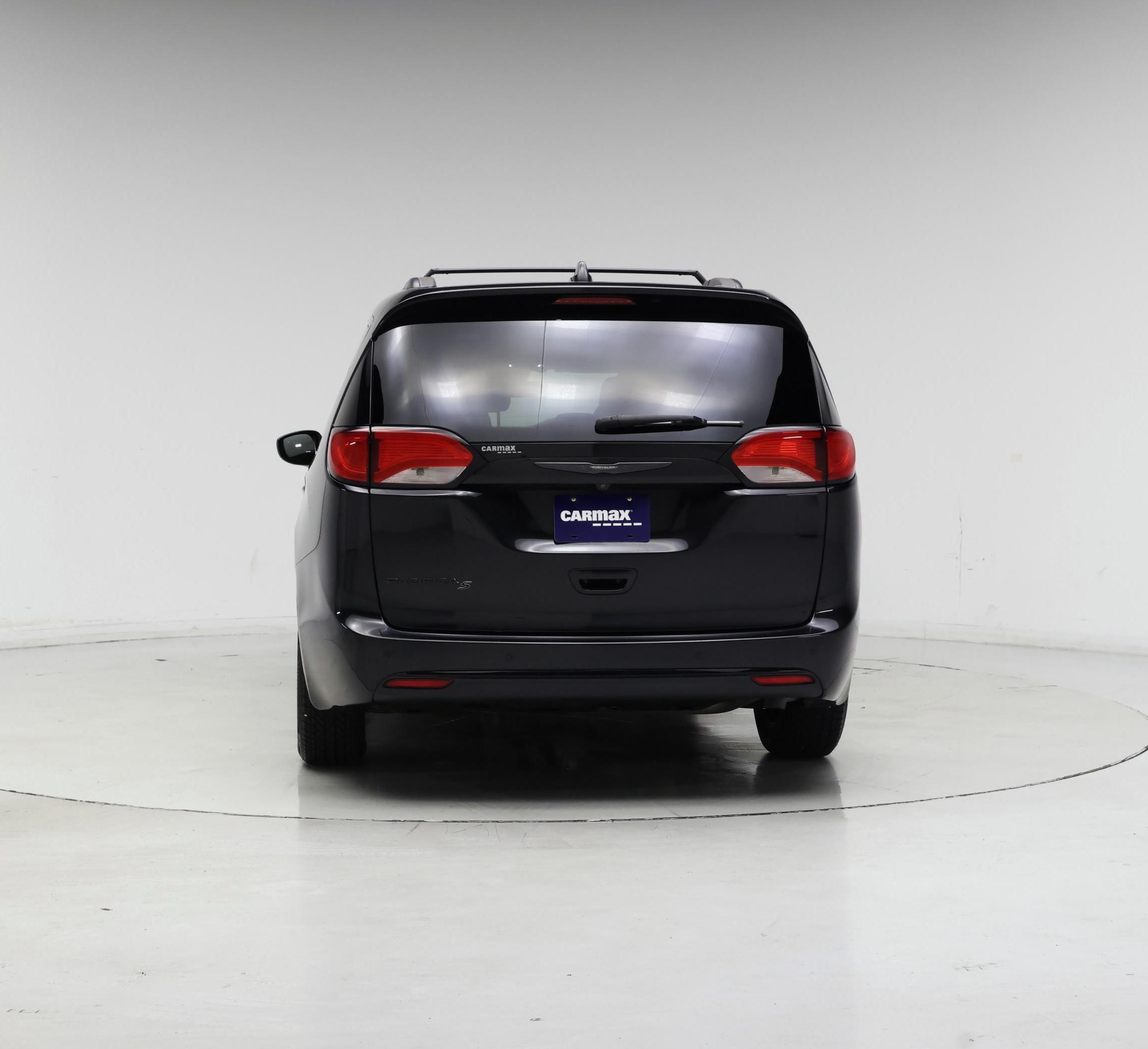 Thumbnail: 2019 Chrysler Pacifica - 6