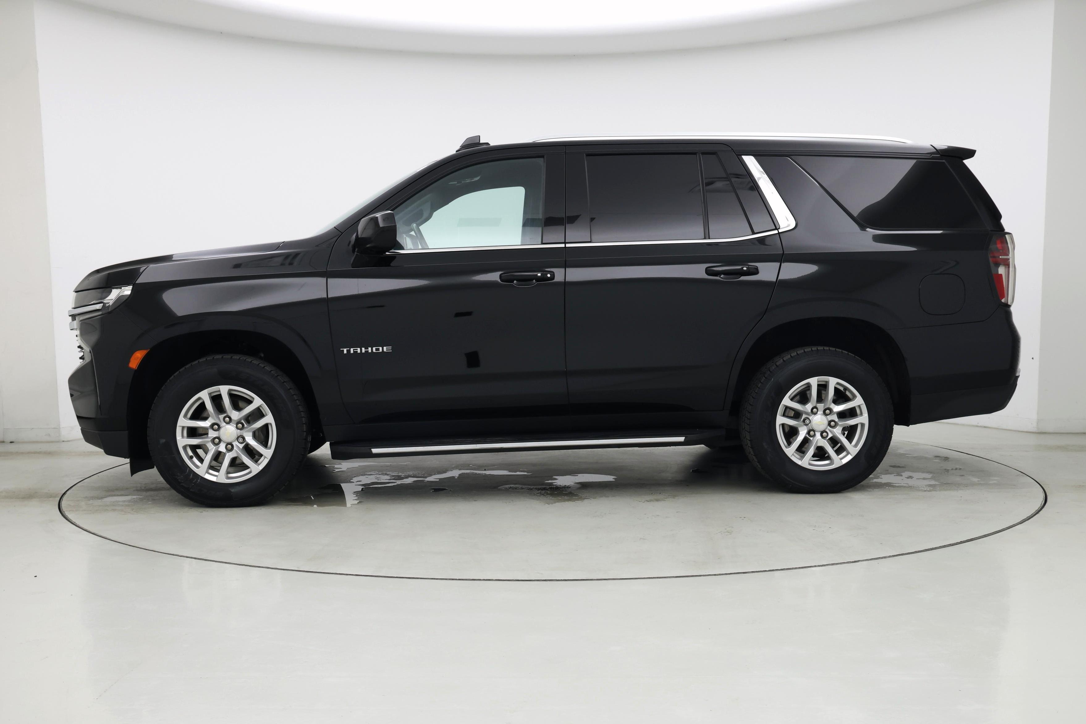 Thumbnail: 2021 Chevrolet Tahoe - 3