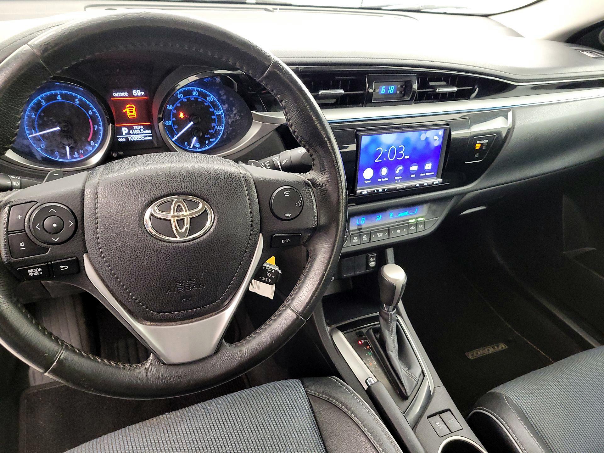 Thumbnail: 2015 Toyota Corolla - 9