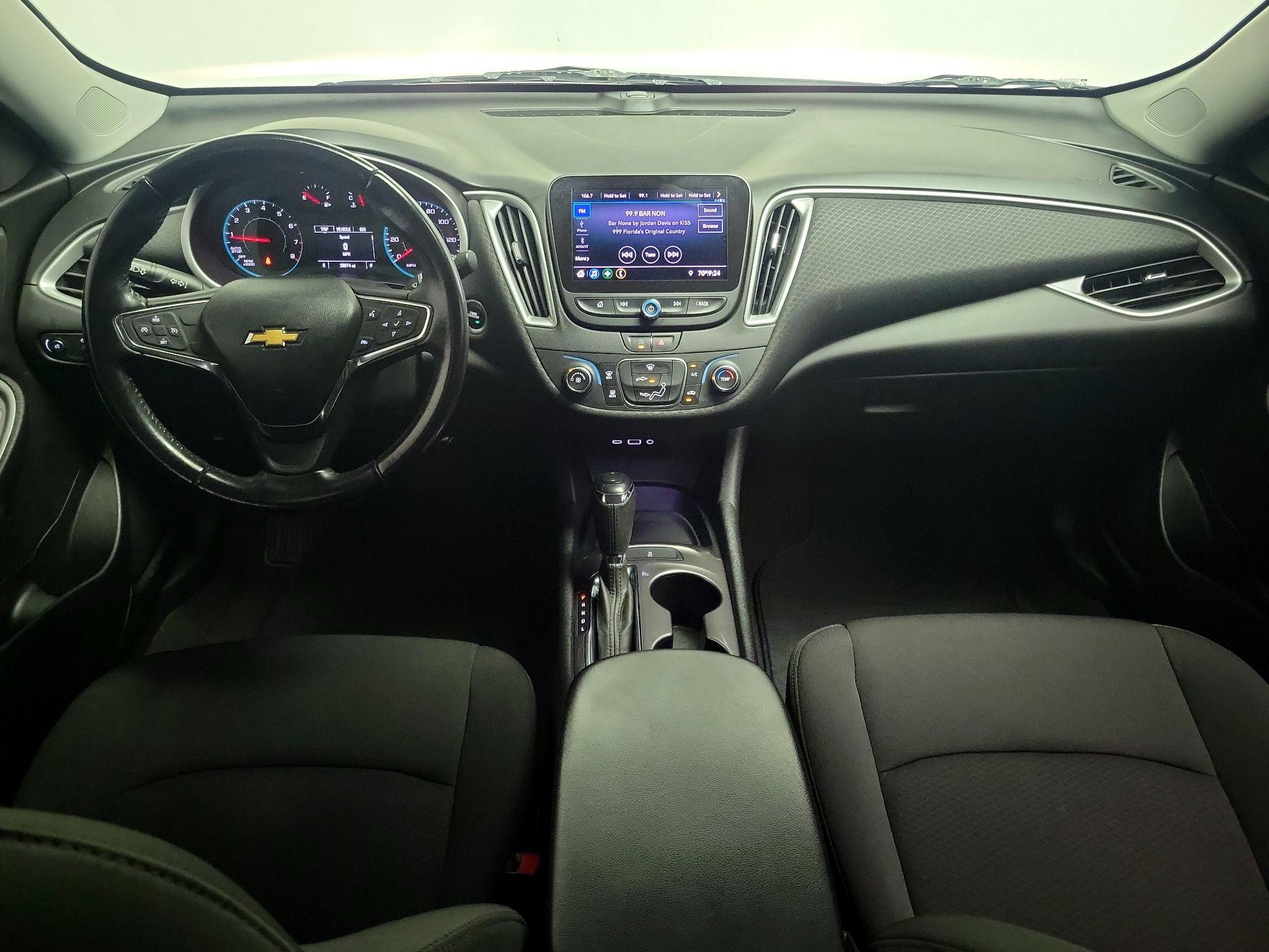 Thumbnail: 2020 Chevrolet Malibu - 9
