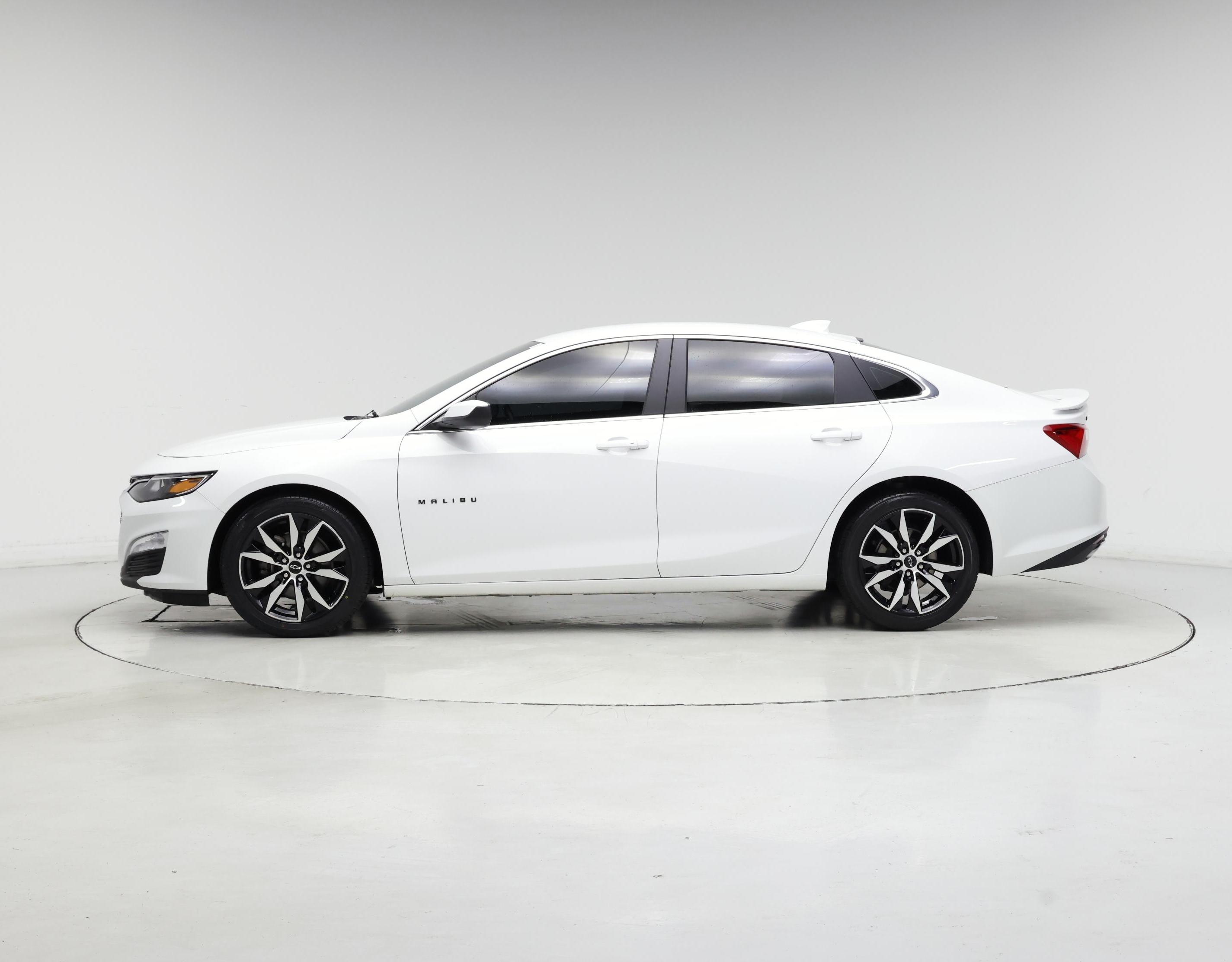 Thumbnail: 2020 Chevrolet Malibu - 3