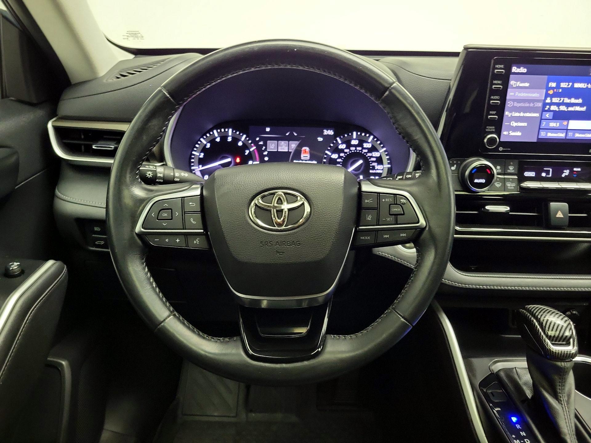 Thumbnail: 2021 Toyota Highlander - 10