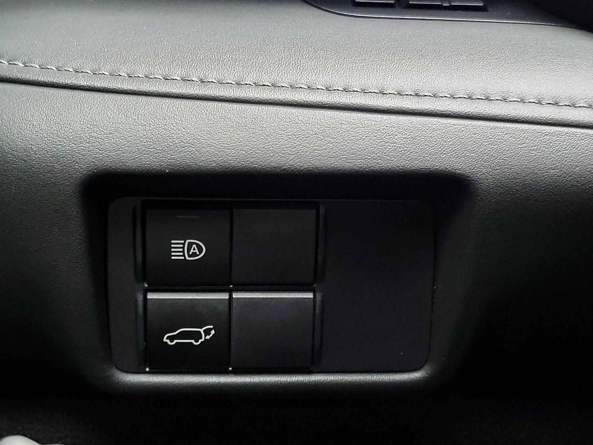 Thumbnail: 2021 Toyota Highlander - 13