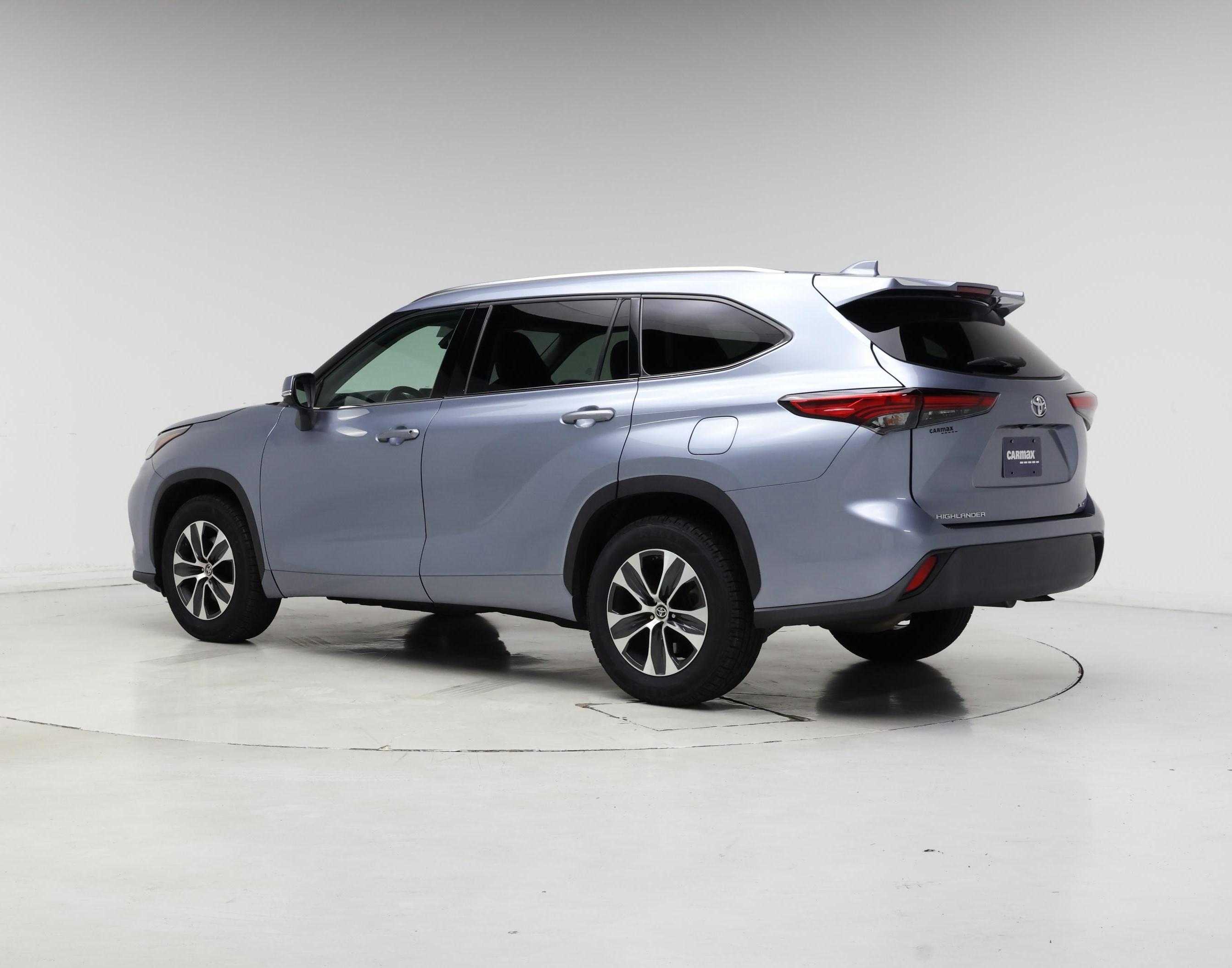 Thumbnail: 2021 Toyota Highlander - 2