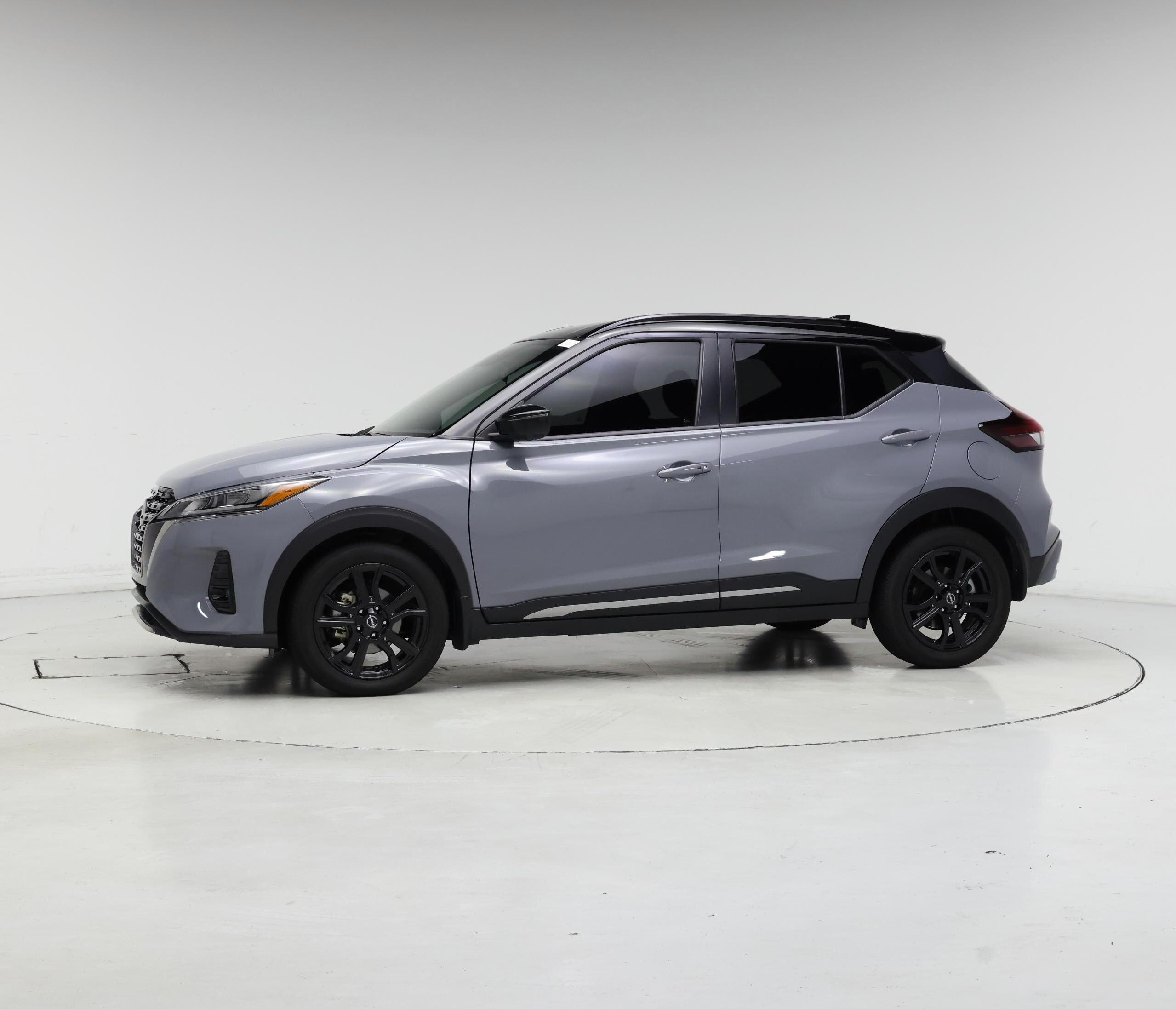 Thumbnail: 2023 Nissan Kicks - 3