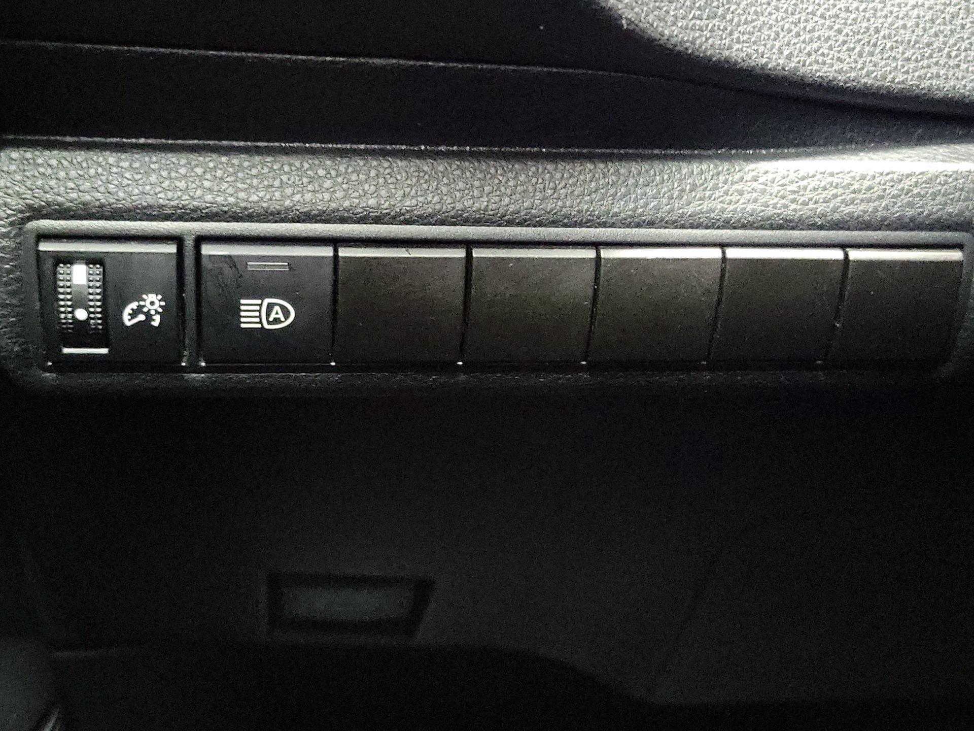 Thumbnail: 2022 Toyota Corolla - 13