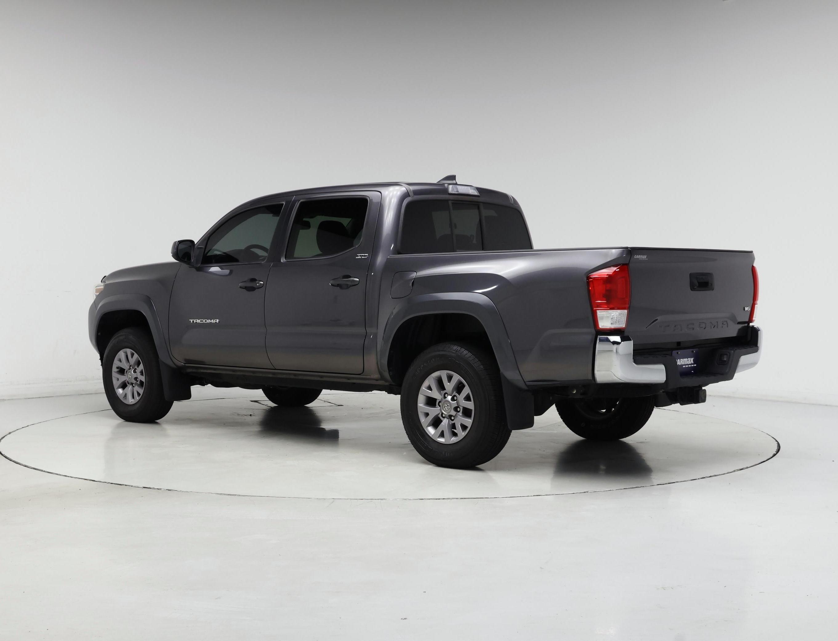 Thumbnail: 2017 Toyota Tacoma - 2