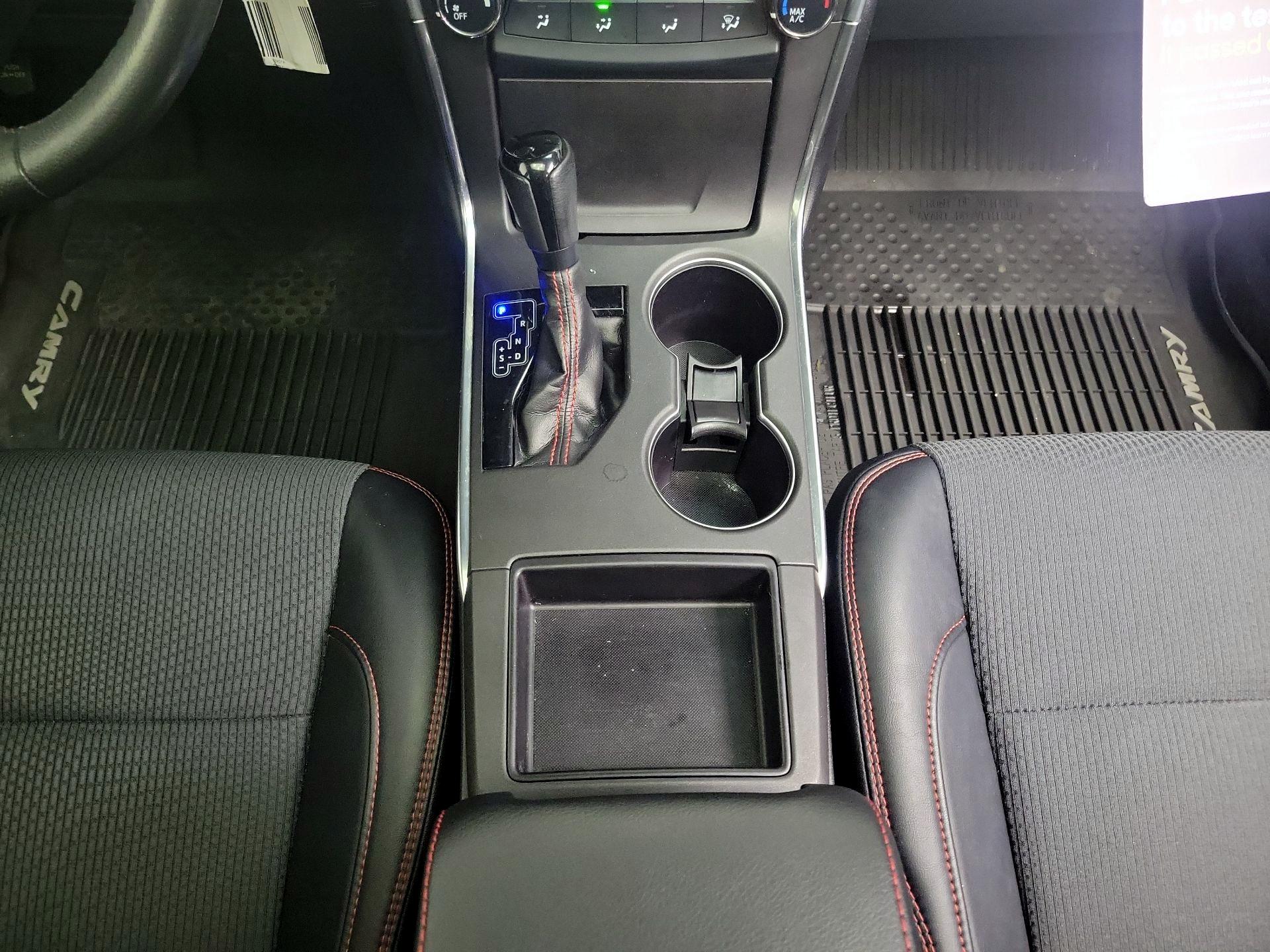 Thumbnail: 2017 Toyota Camry - 17