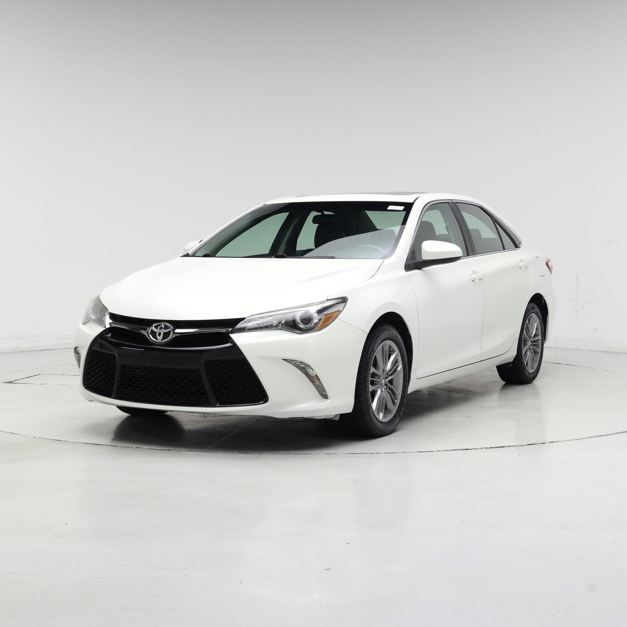 Thumbnail: 2017 Toyota Camry - 4