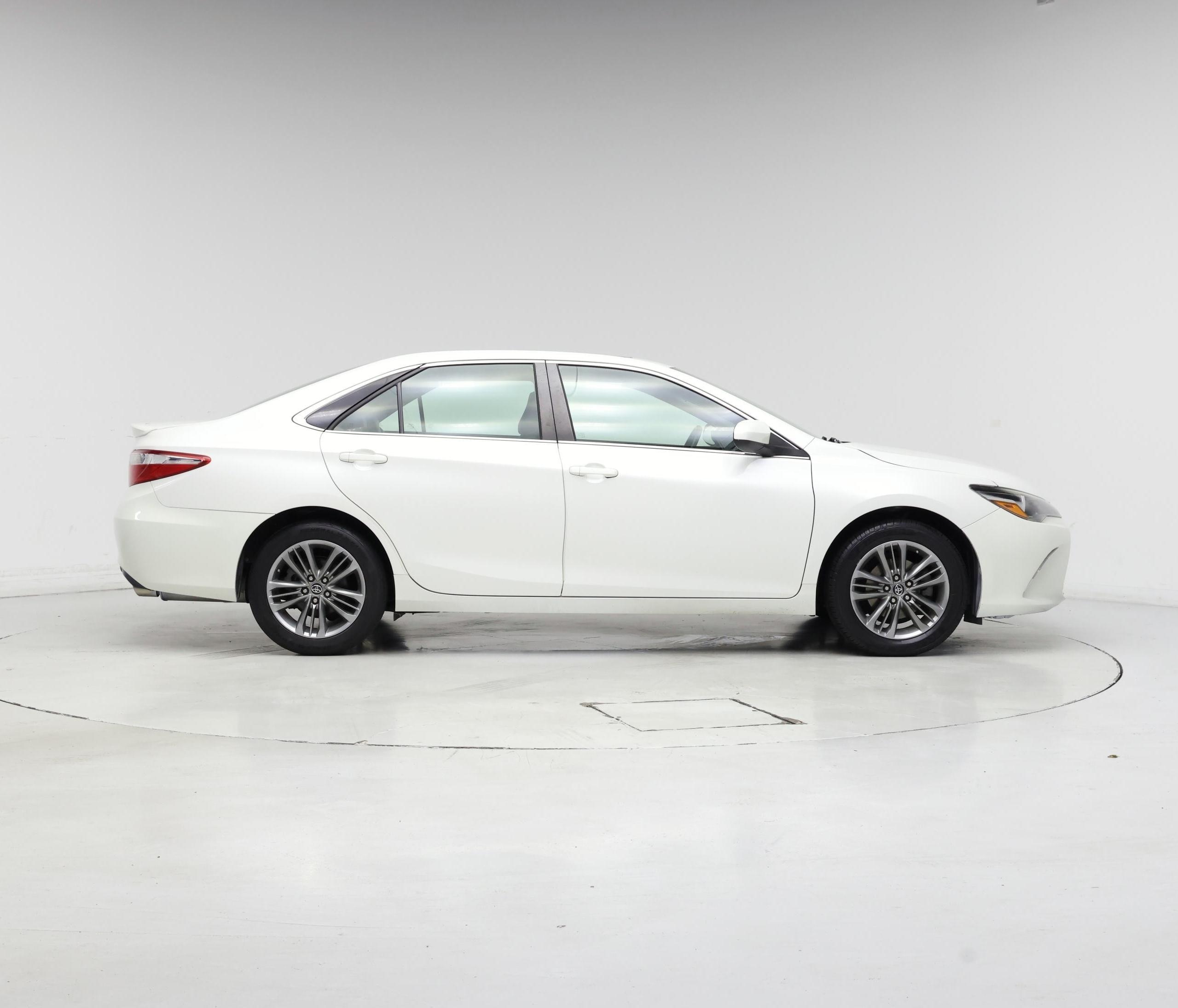Thumbnail: 2017 Toyota Camry - 7