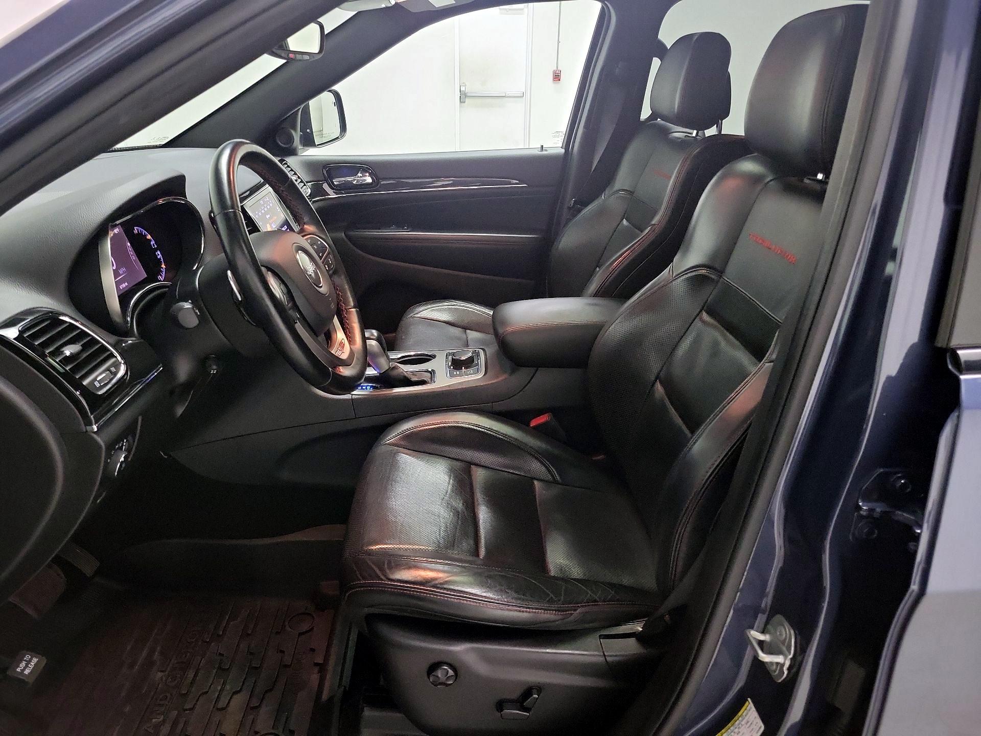 Thumbnail: 2020 Jeep Grand Cherokee - 11