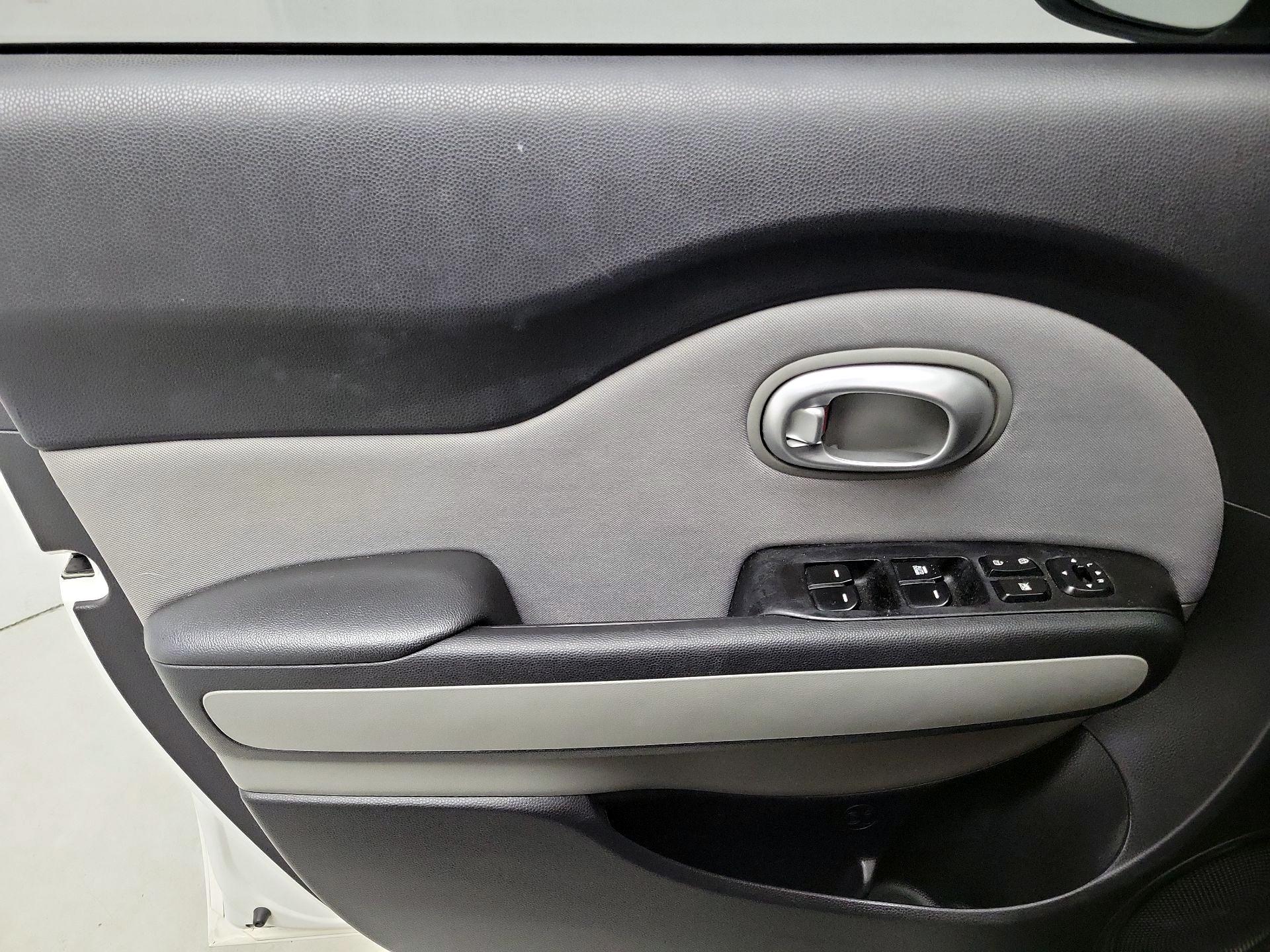 Thumbnail: 2015 Kia Soul - 12