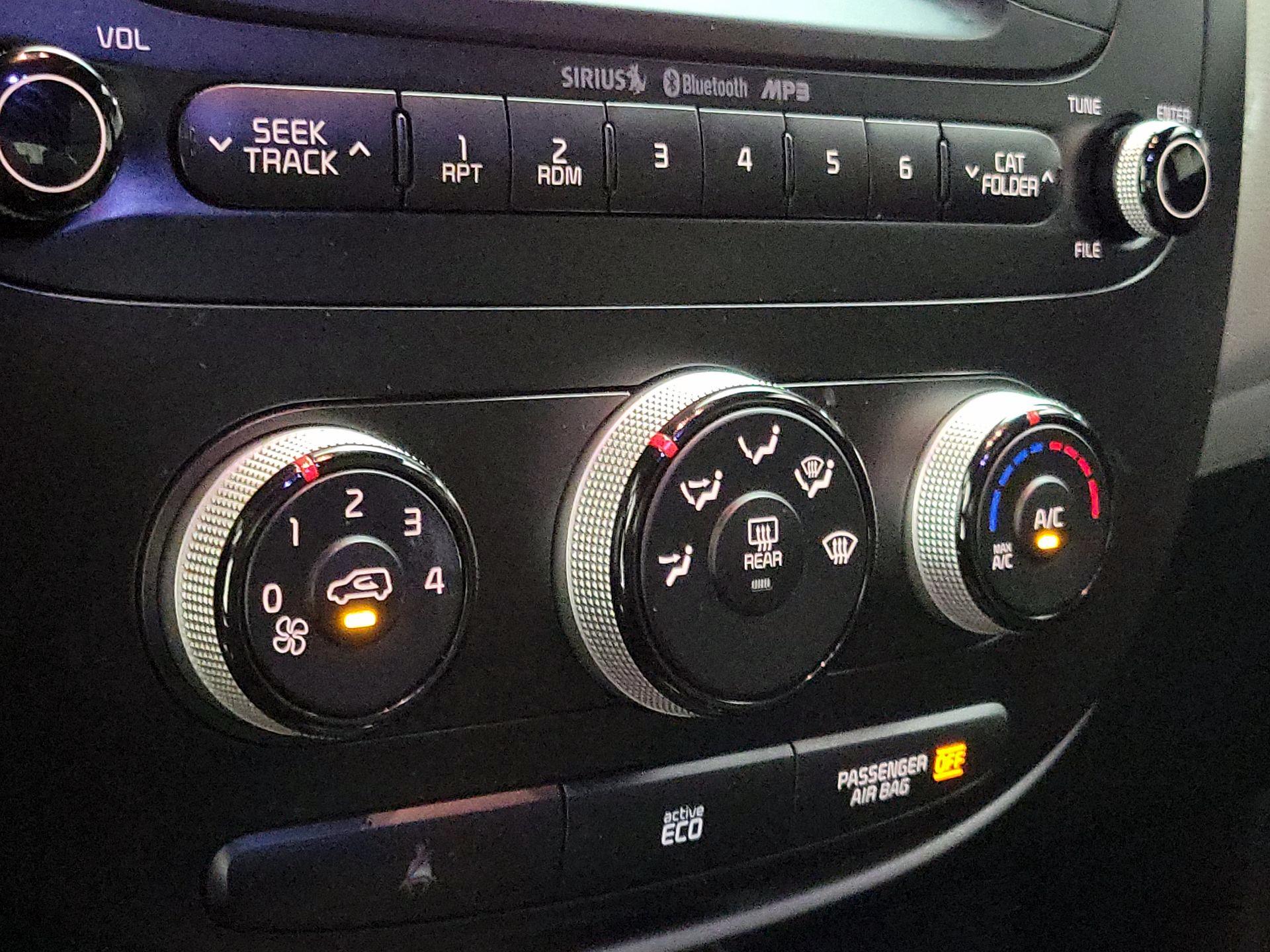Thumbnail: 2015 Kia Soul - 15