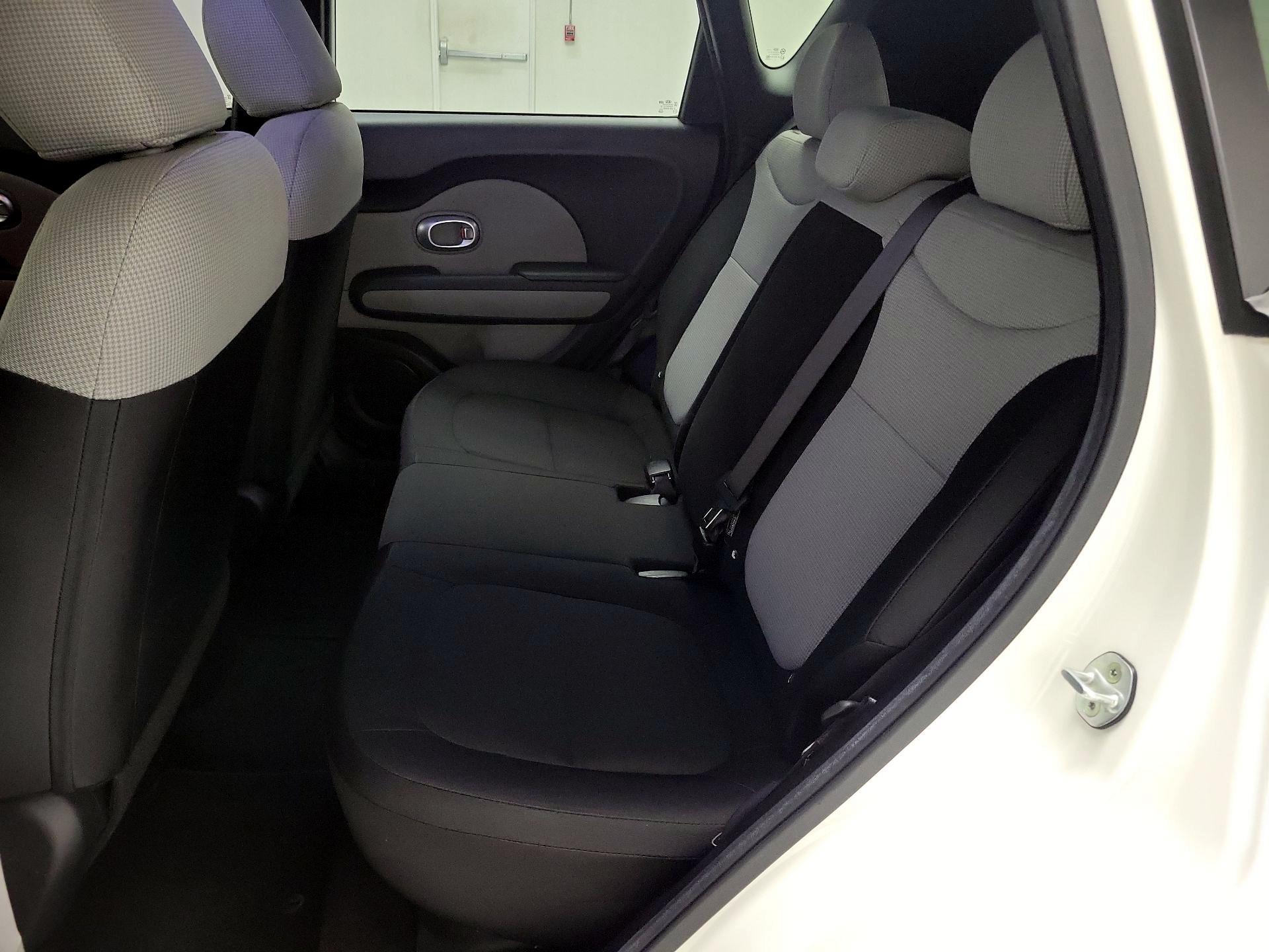 Thumbnail: 2015 Kia Soul - 18